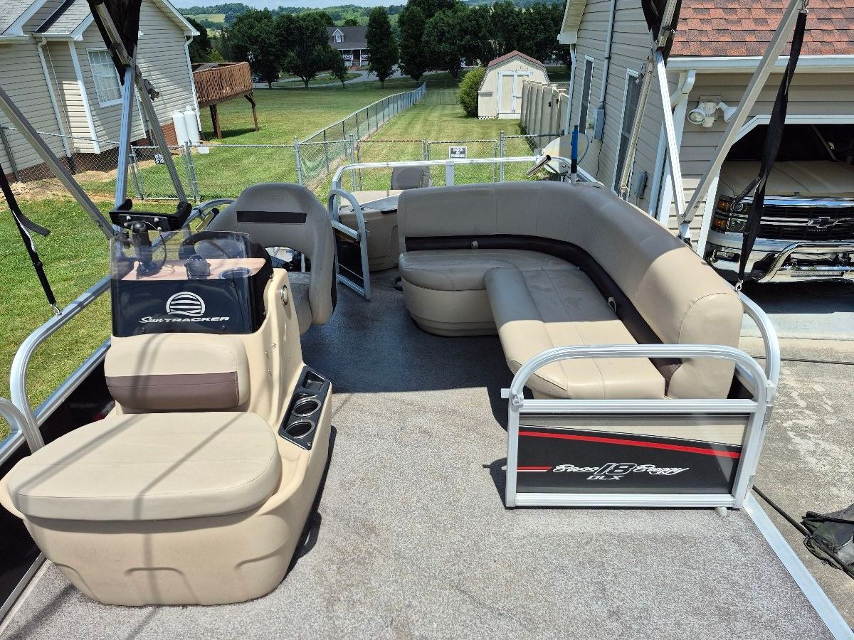 2018 Bass Tracker Bass Buggy 18 DLX - 12