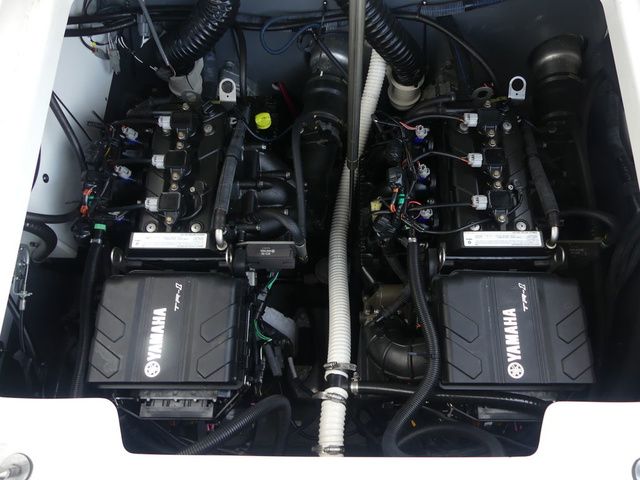 2020 Yamaha Boats 210 FSH Deluxe - 23