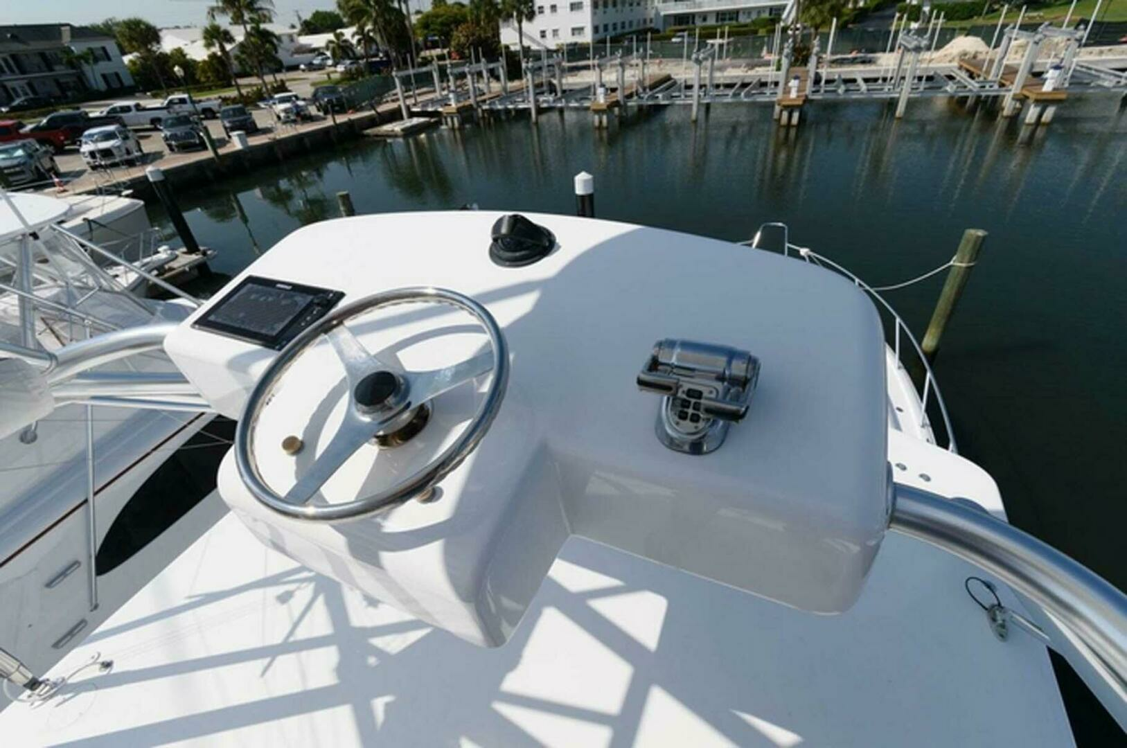 2015 Hatteras Express Sportfish - Image 27