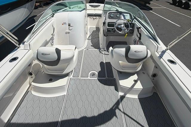 2024 Robalo R207 Dual Console boat interior with modern seating and dashboard.