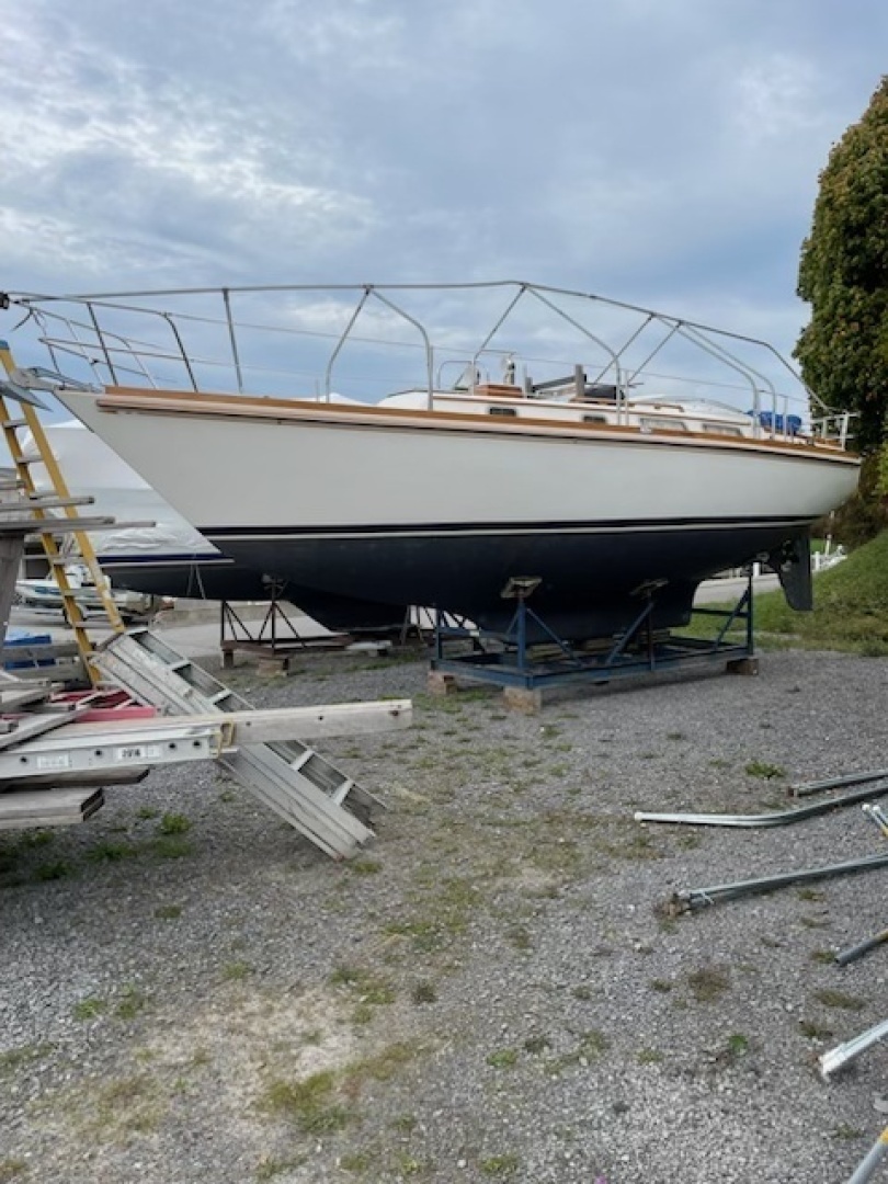 1980 Bristol 35.5 Keel/CB - Image 4