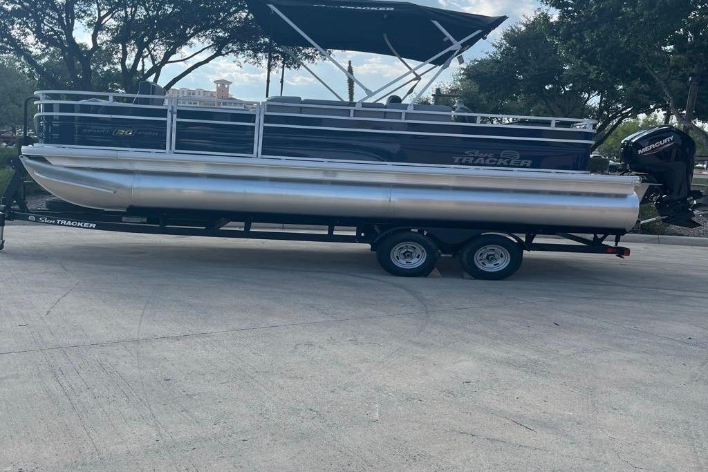 2026 Sun Tracker SportFish 20 DLX