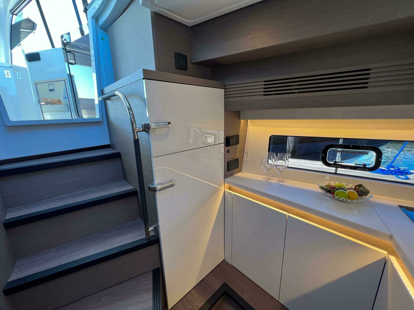 2024 Beneteau Gran Turismo 45 - Image 13