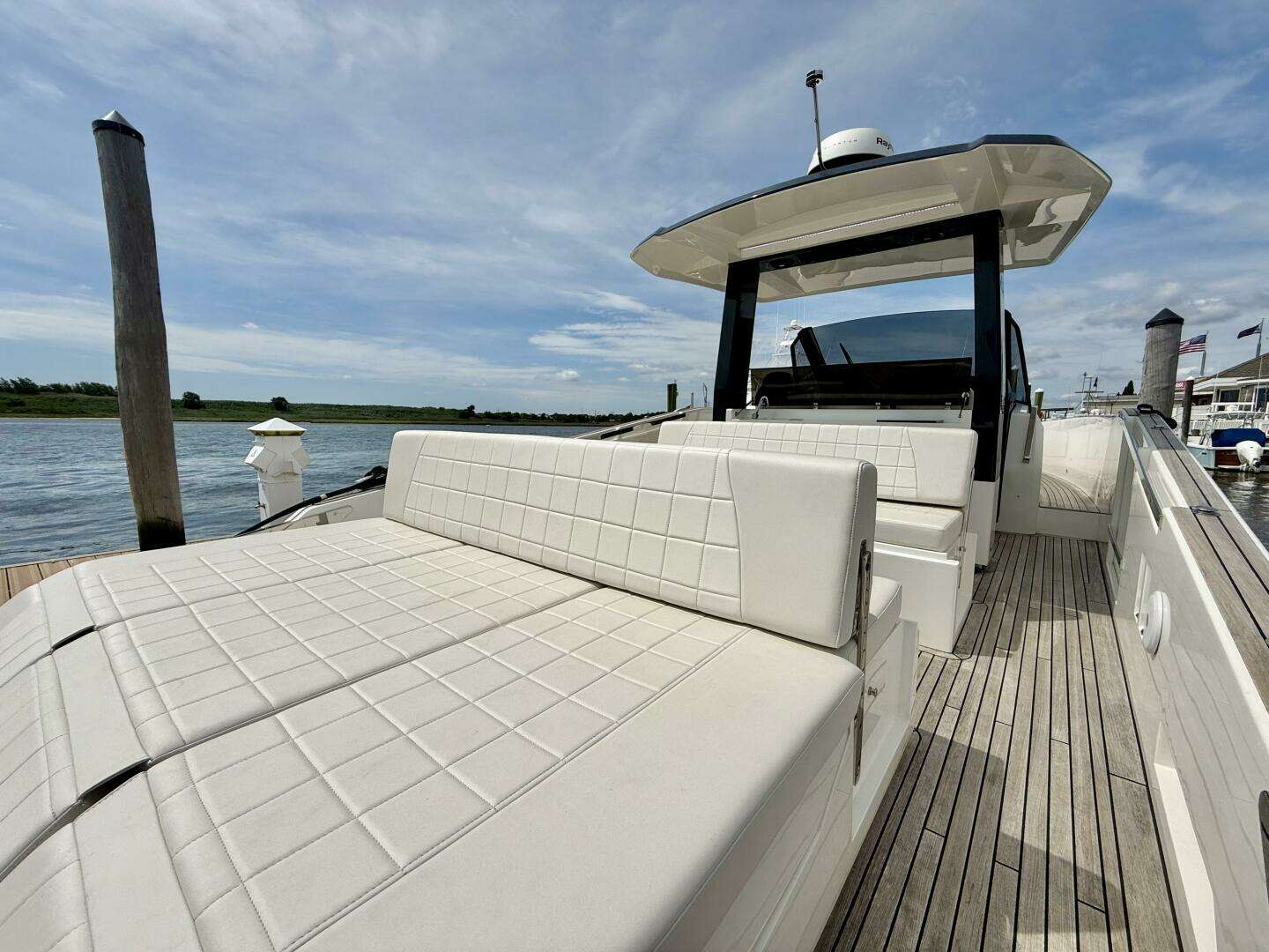 2023 Astondoa 377 Coupe Outboard - Image 14