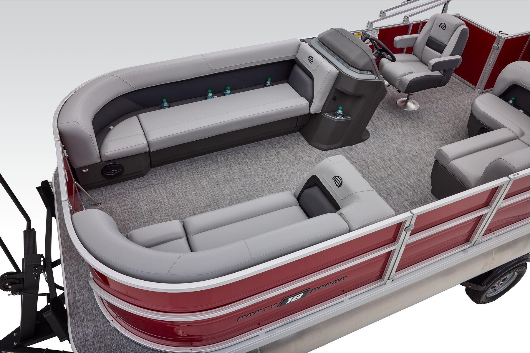 2026 Sun Tracker Party Barge 18 DLX - 45