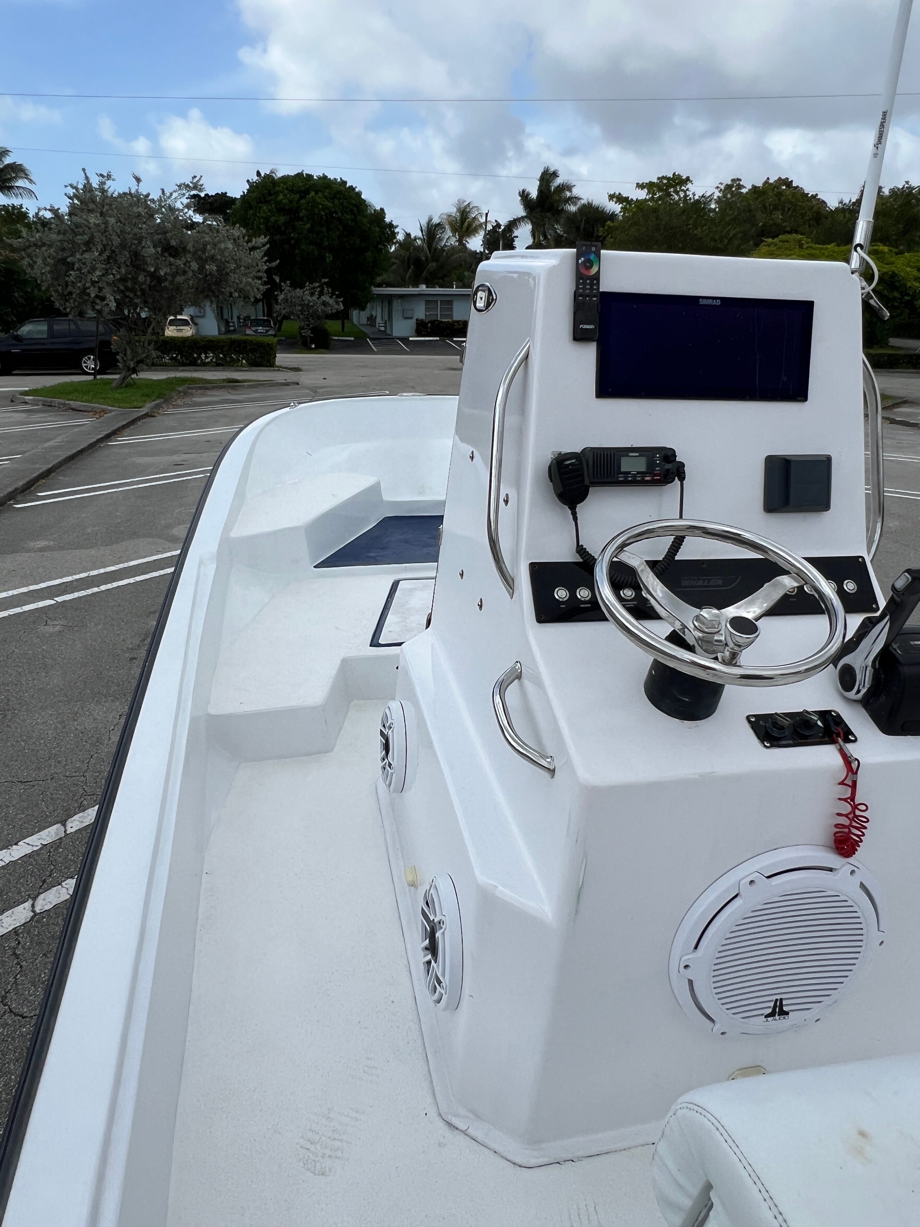 1974 Boston Whaler Low Profile - 8