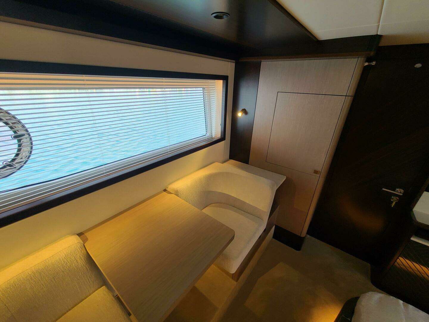 2023 Sunseeker 68 Manhattan - Image 22