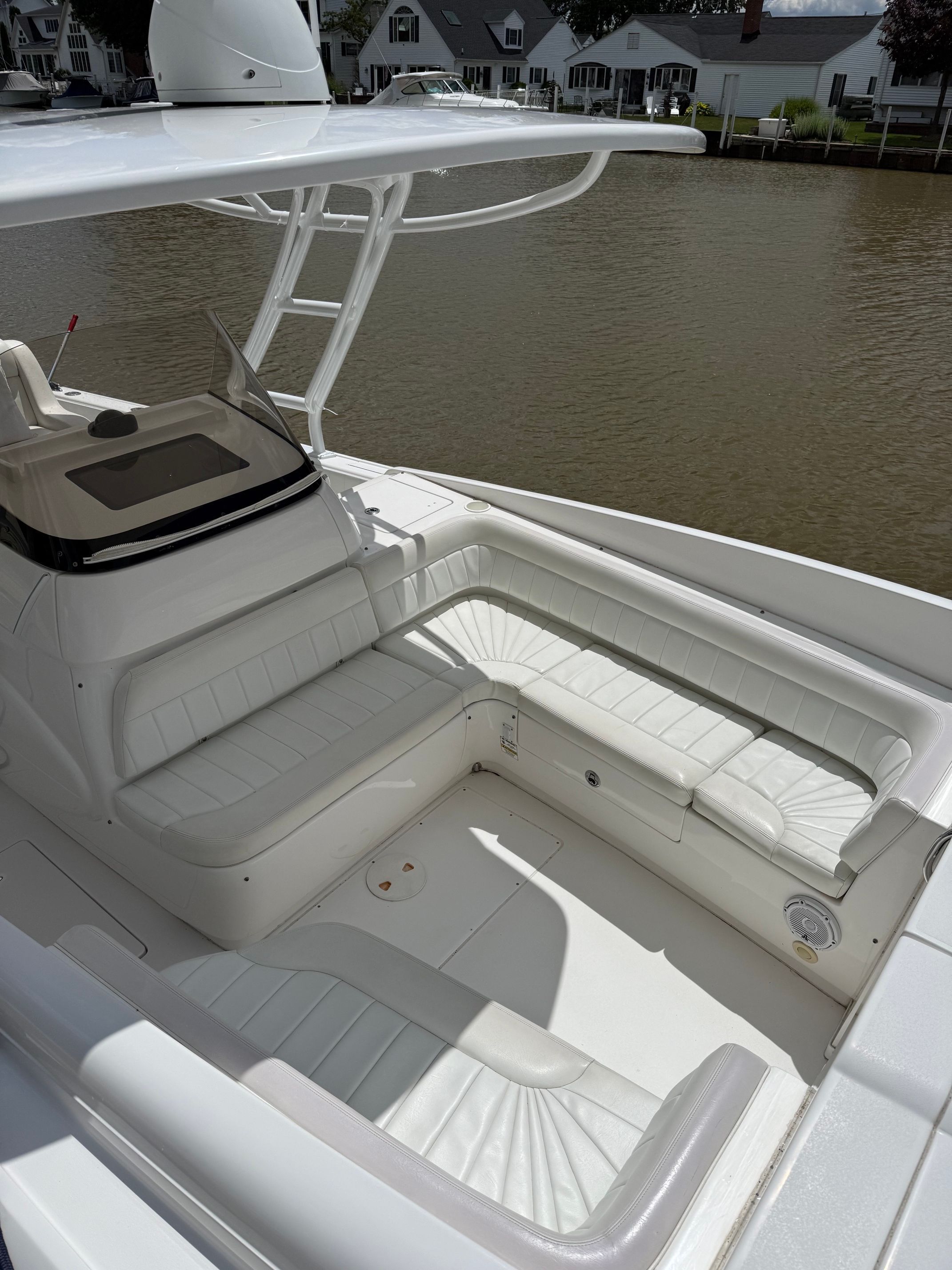 2012 Intrepid 327 Cuddy - 15
