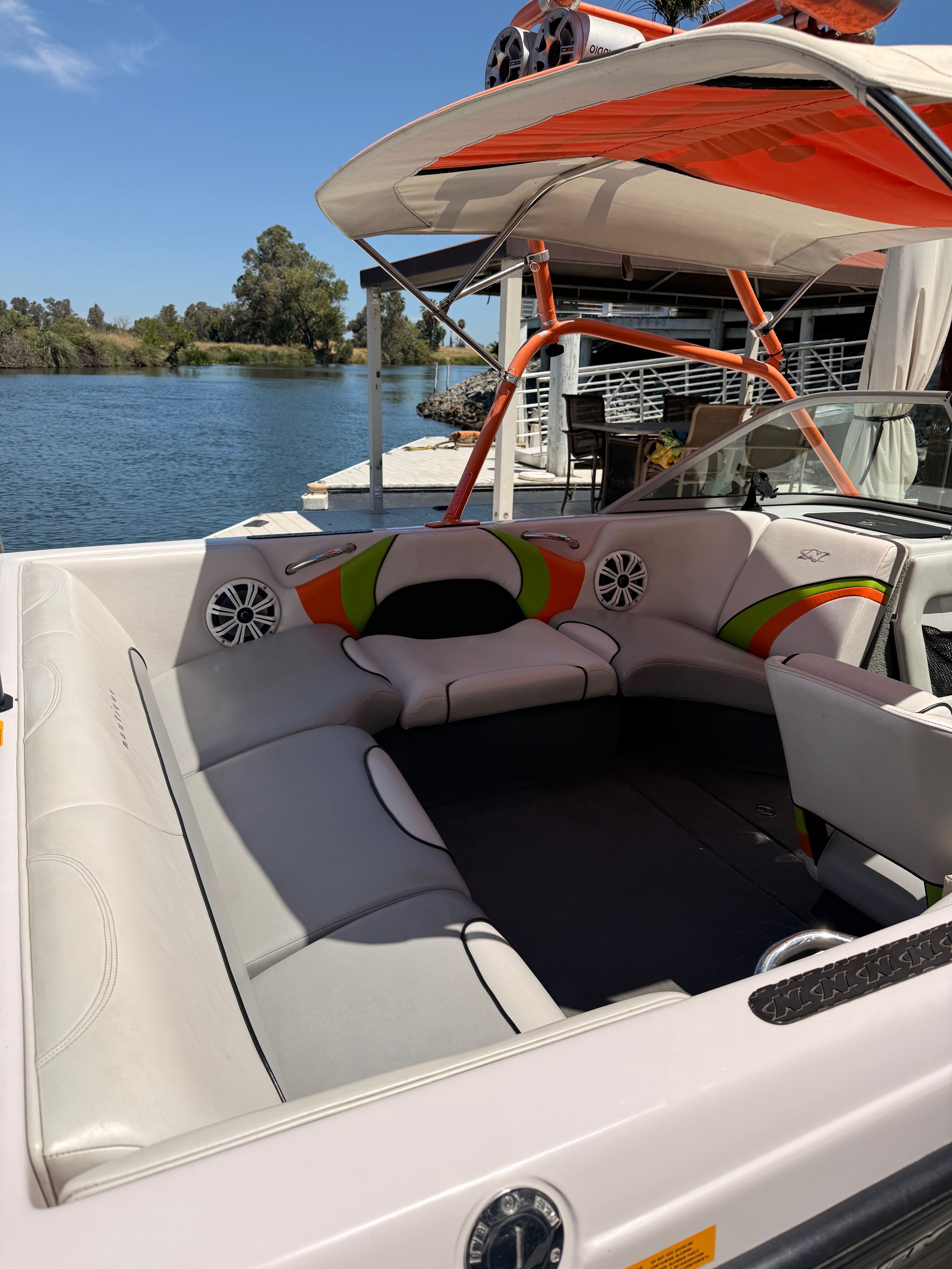 2005 Correct Craft Super Air Nautique 210 Limited - 4