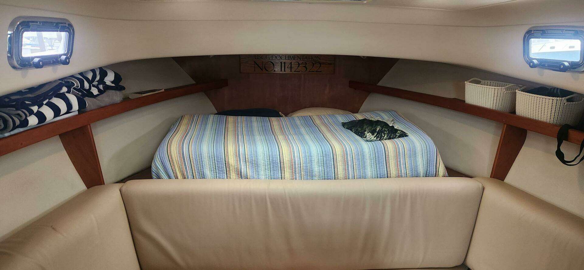 2003 Mainship Pilot 30 - Image 11