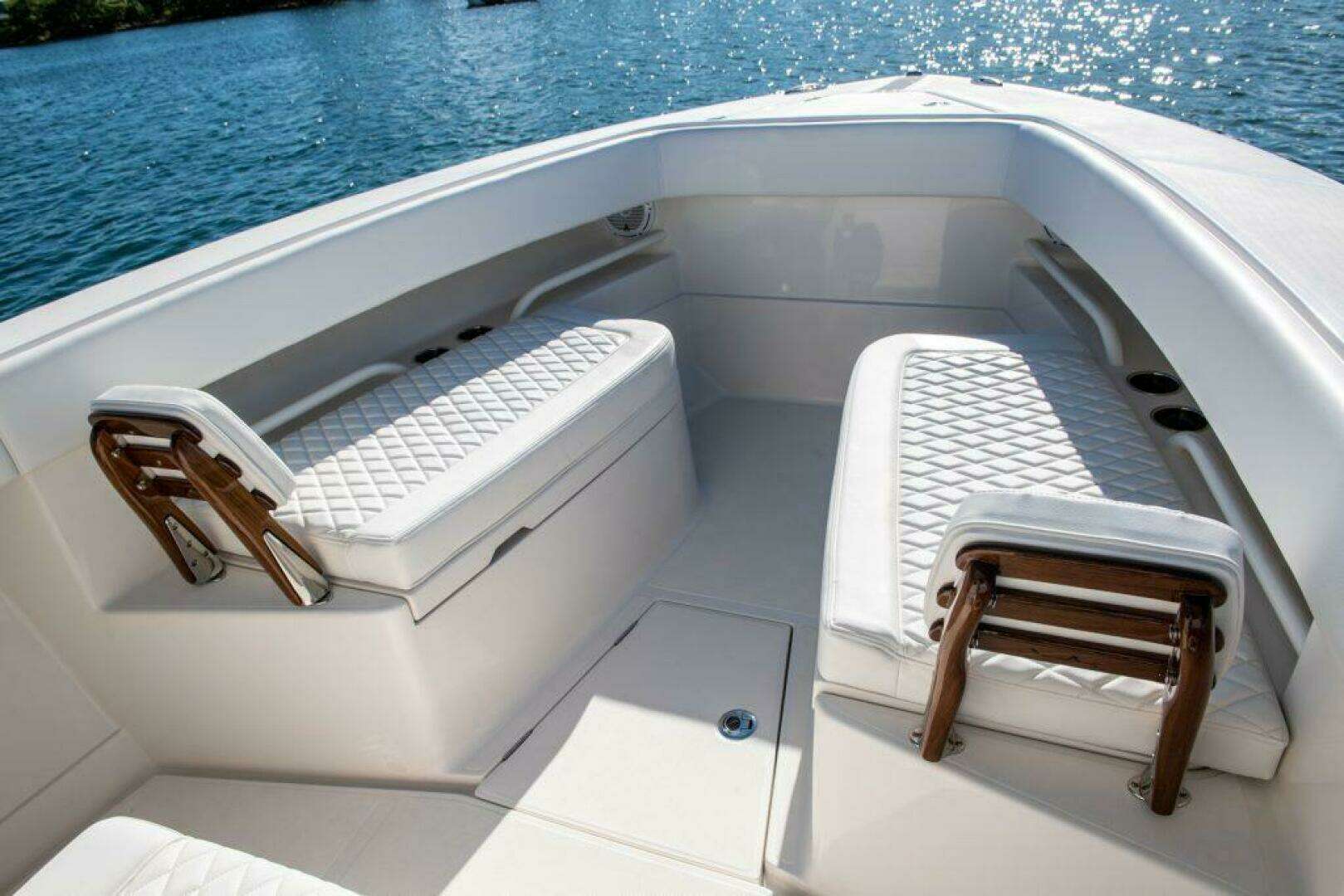 2027 Jupiter 30 - Image 3