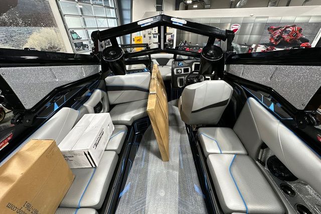 2026 Centurion Nv243 - 12