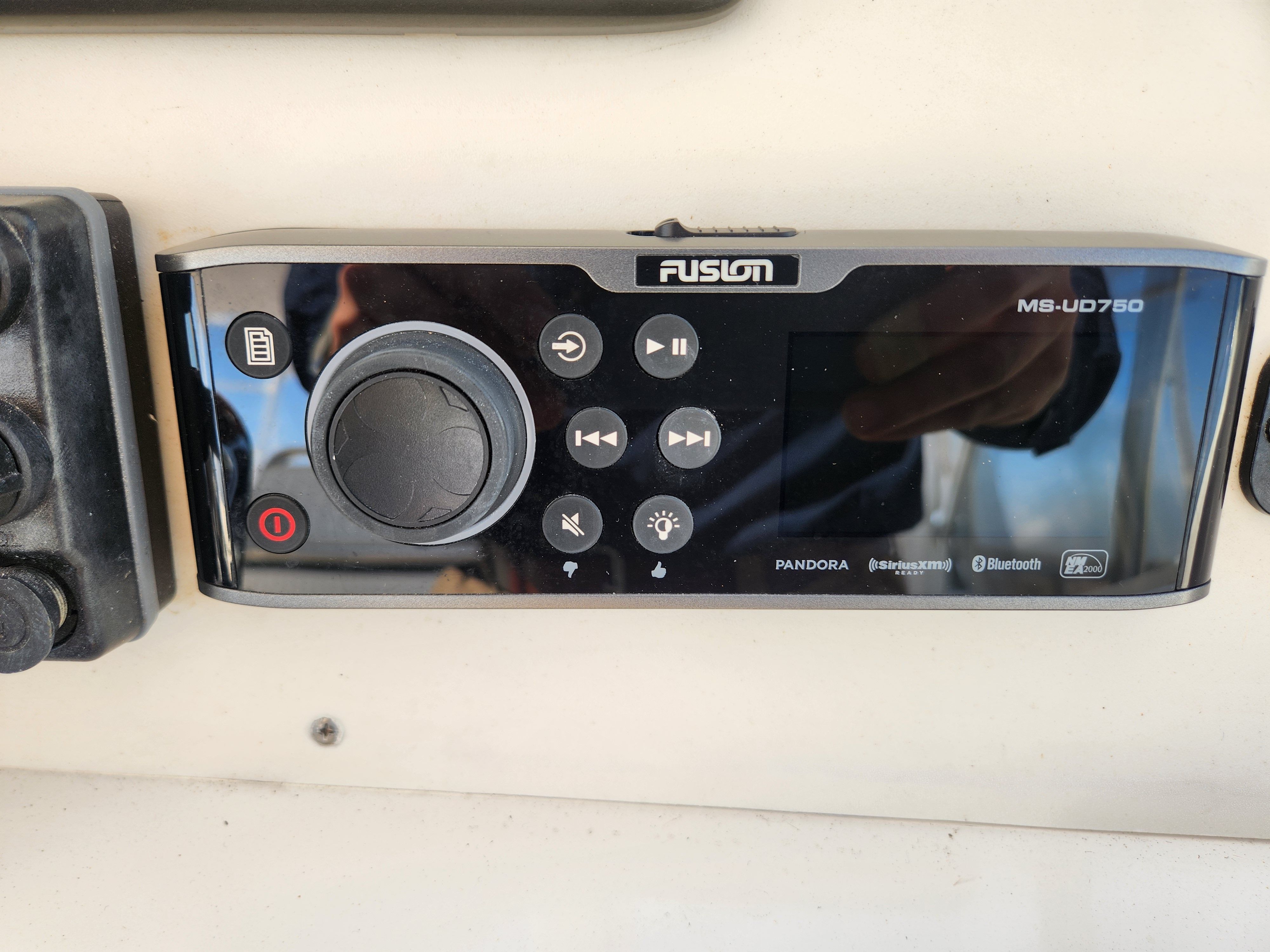 1998 Blackfin Express - 24