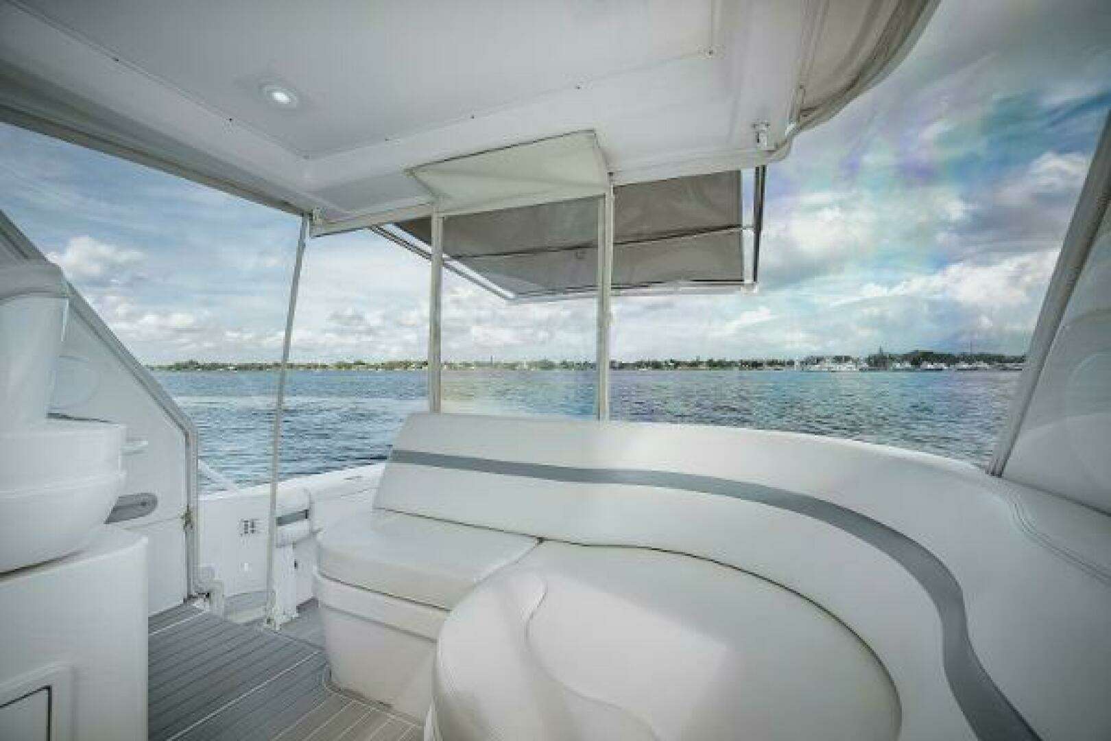 2018 Intrepid 475 Sport Yacht - Image 23