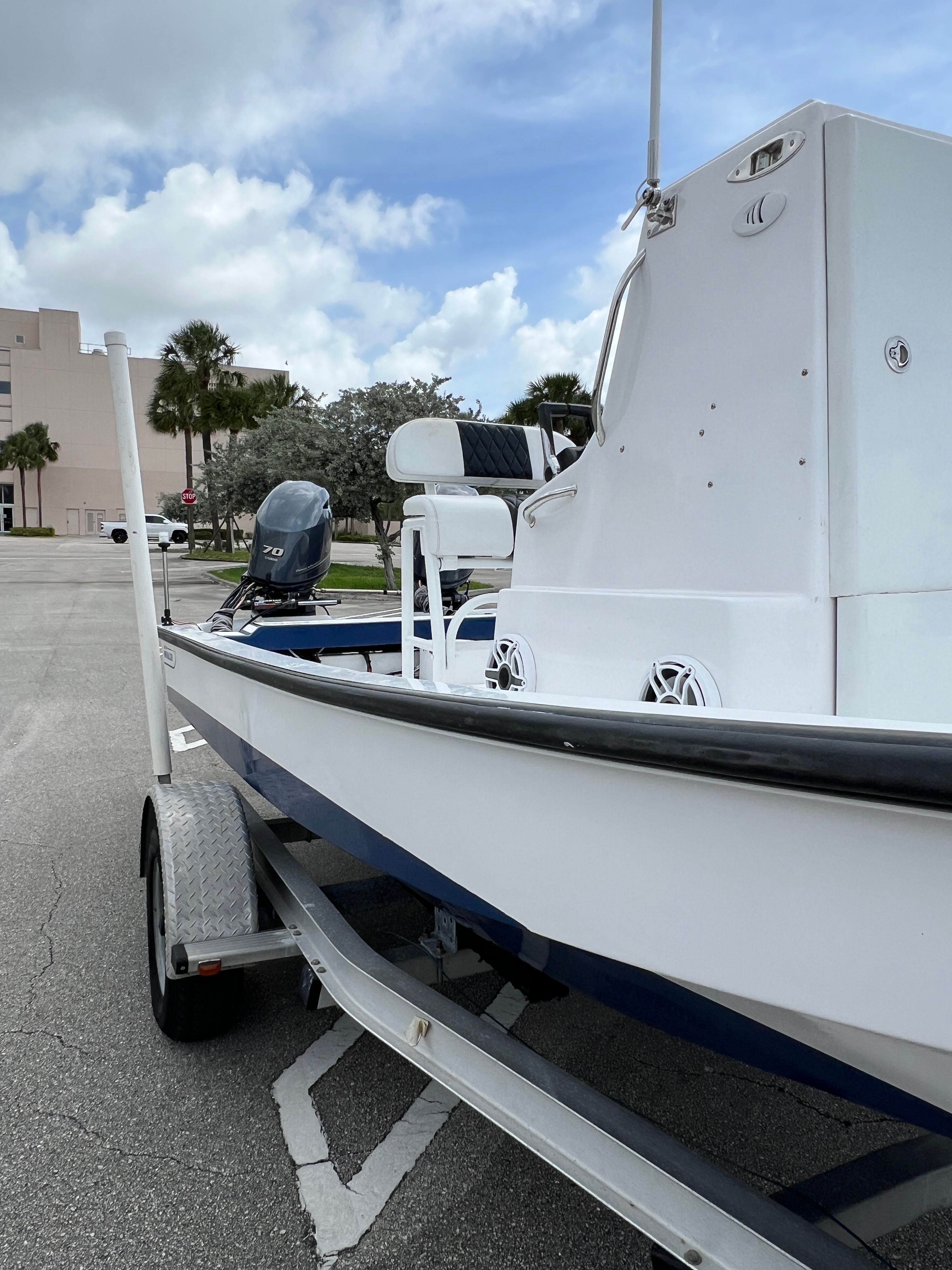 1974 Boston Whaler Low Profile - 9