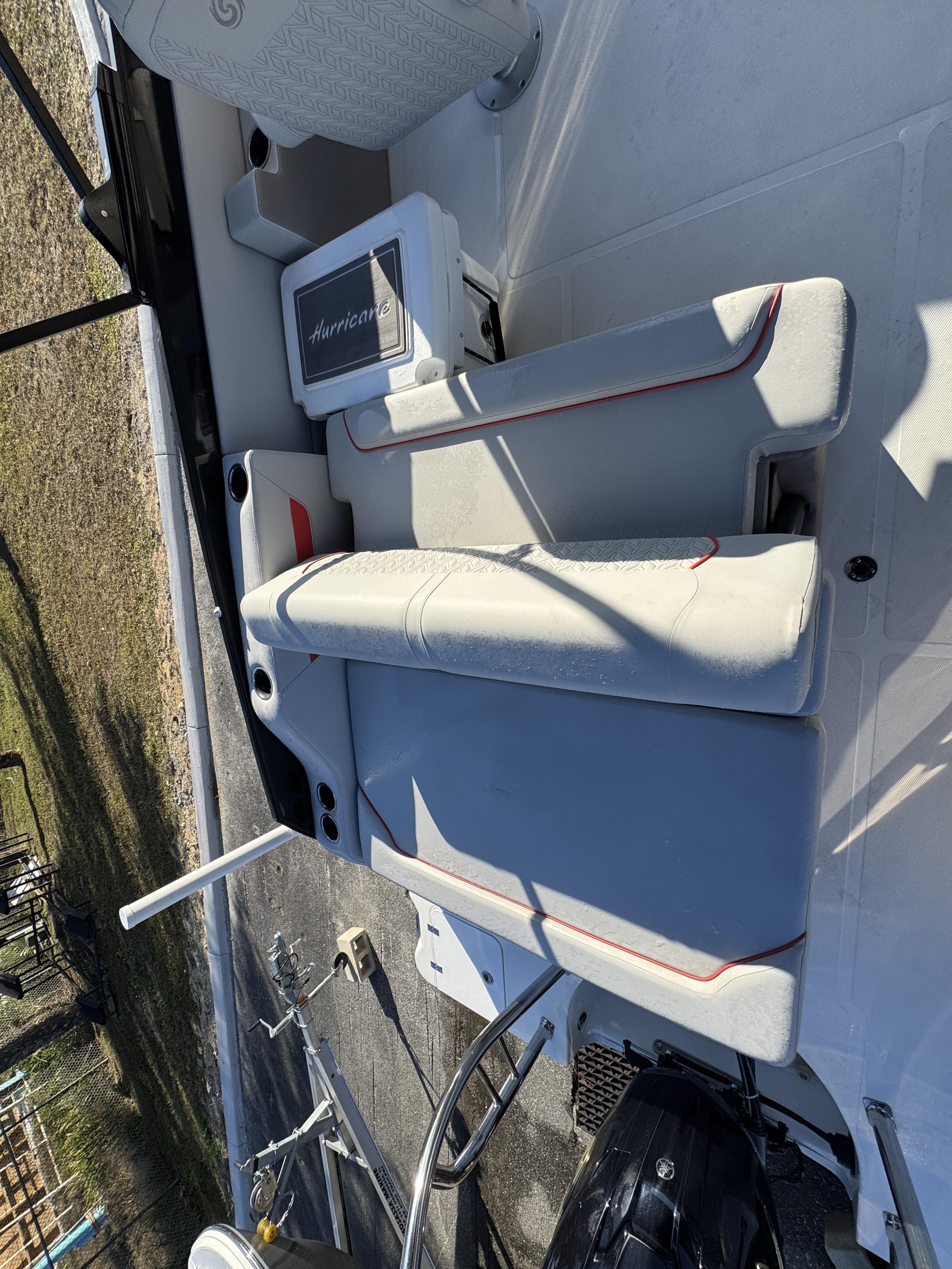 2025 Hurricane FunDeck OB FD 2360 SFL OB - 39