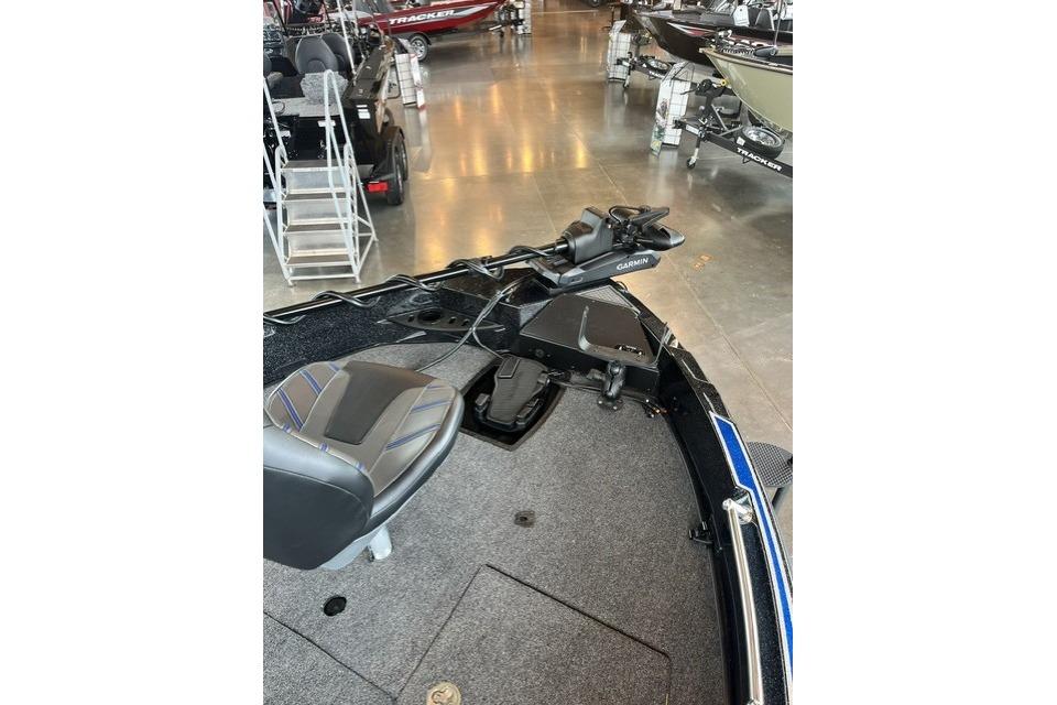 2025 Nitro ZV21 Pro boat interior with Garmin equipment and seating.
