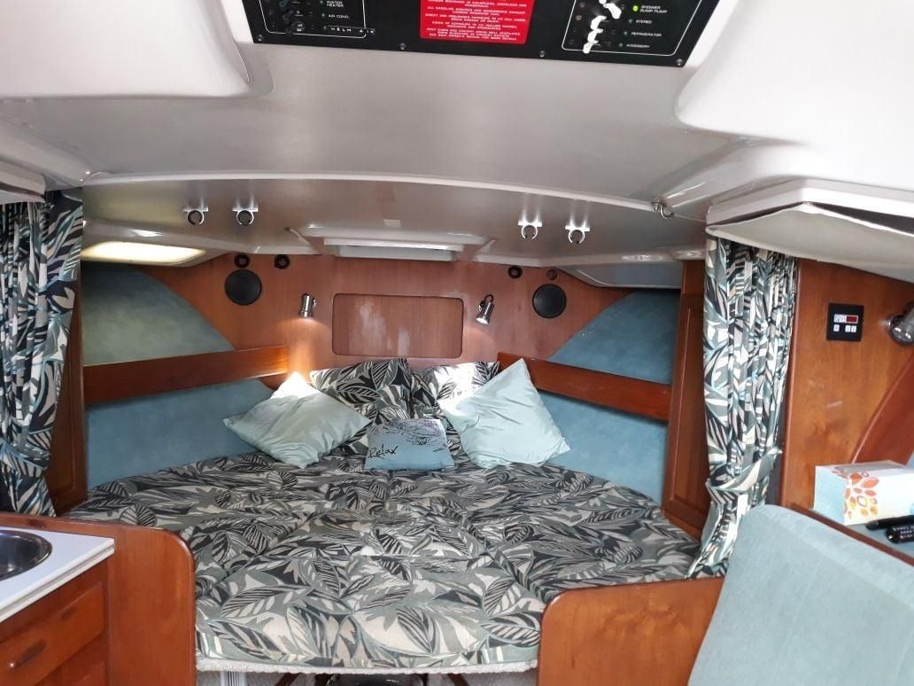 1995 Luhrs 32 - 7