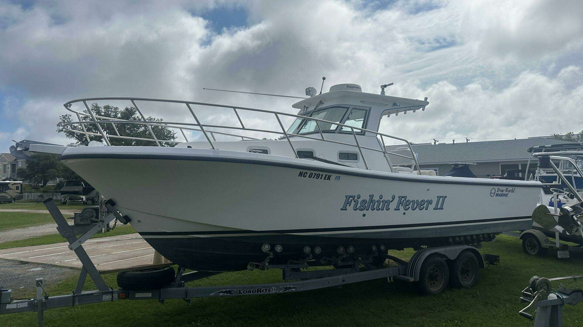 2003 True World Marine TE 288 - Image 2