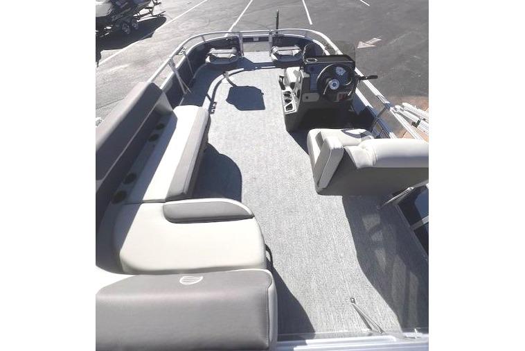 Interior view of 2026 Sun Tracker Bass Buggy 16 XL Select pontoon boat.