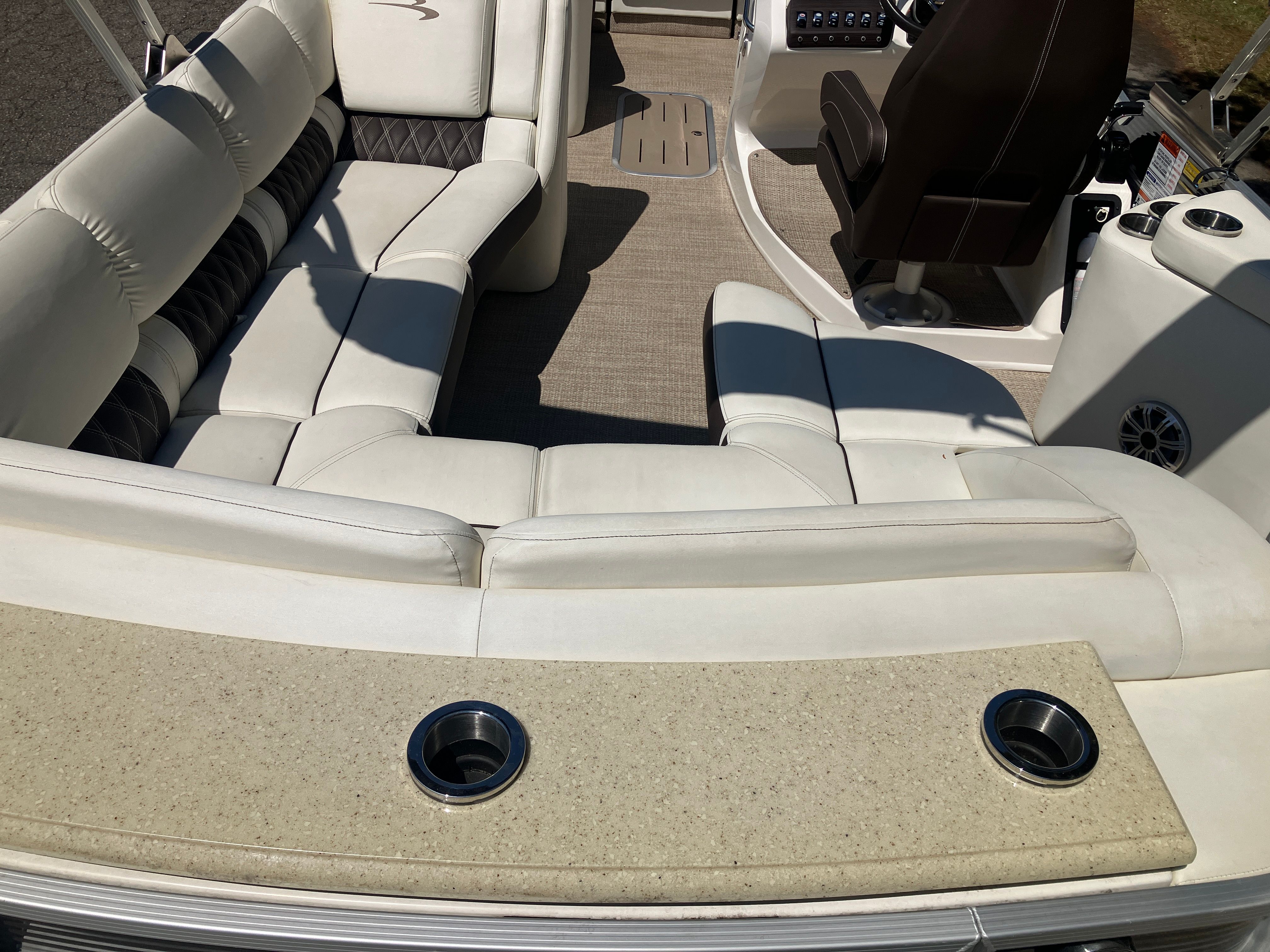 2019 Bennington 23 QLC - 9