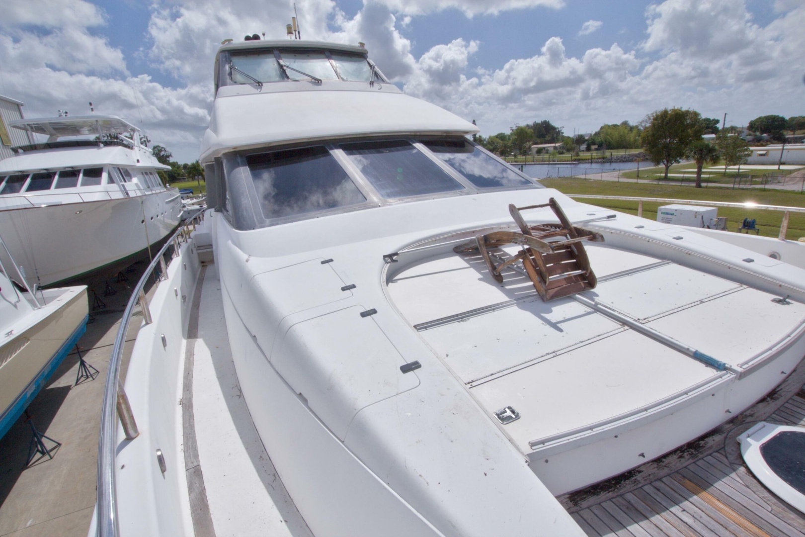 1998 Lazzara Yachts 76 Skylounge Grand Salon - Image 82