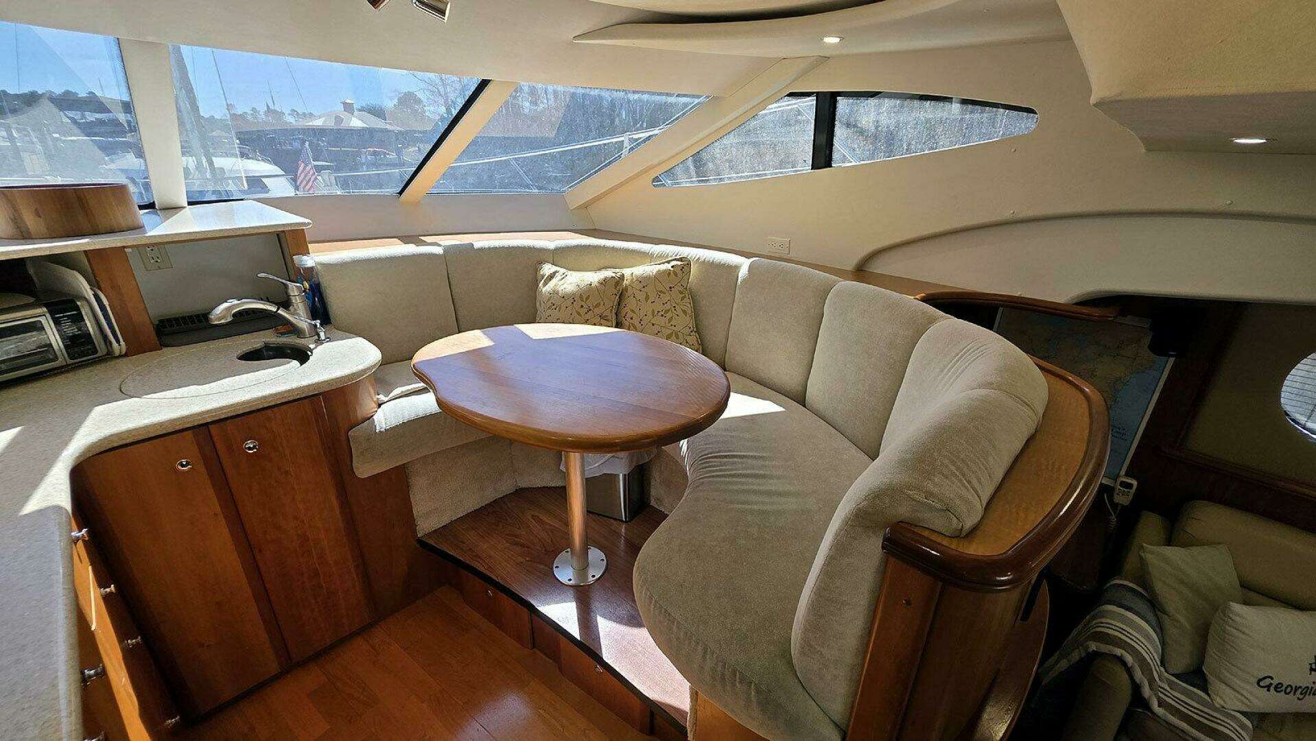 2001 Silverton 410 Sport Bridge - Image 17