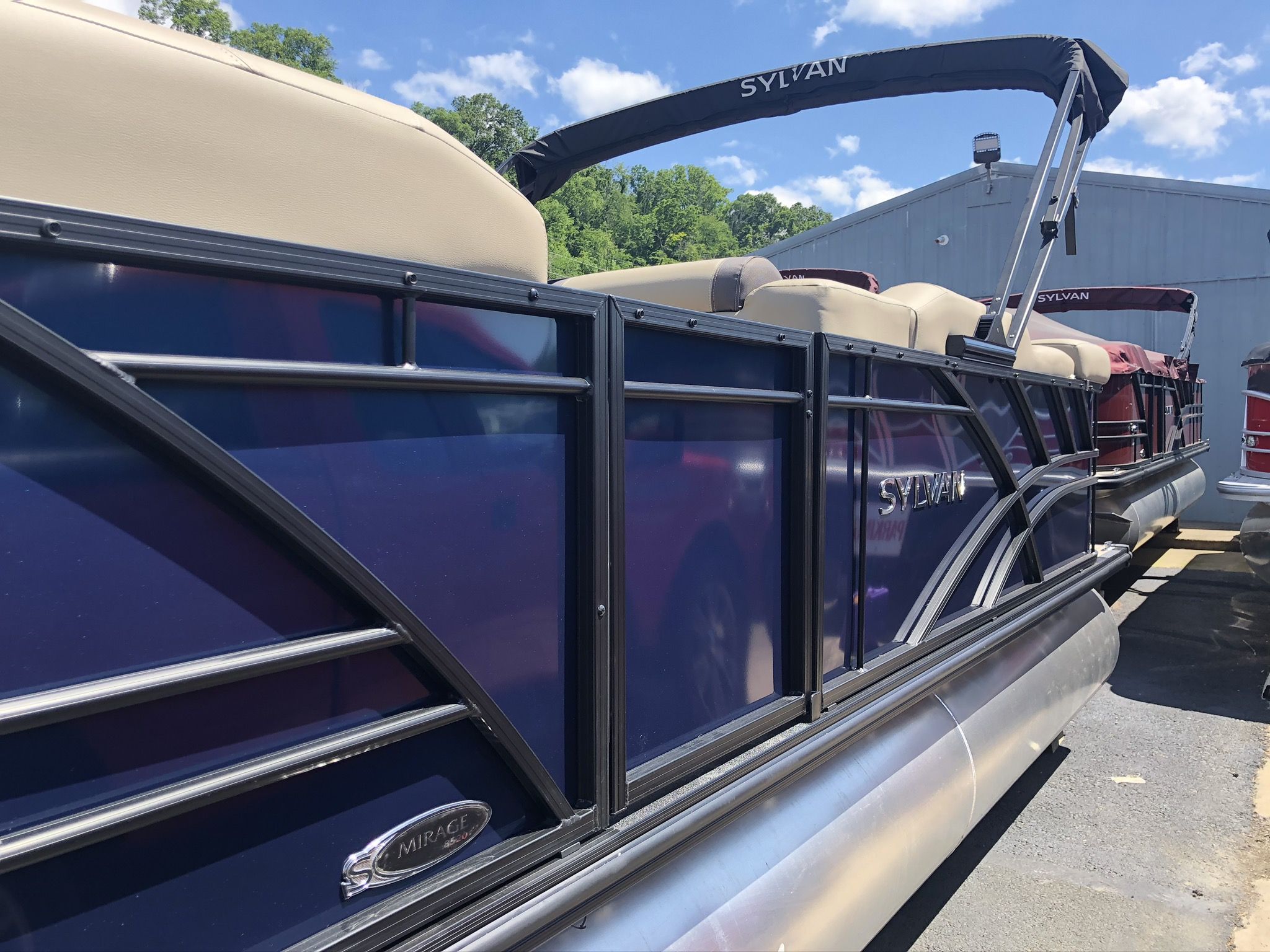 2026 Sylvan Mirage 8520 Cruise - 20