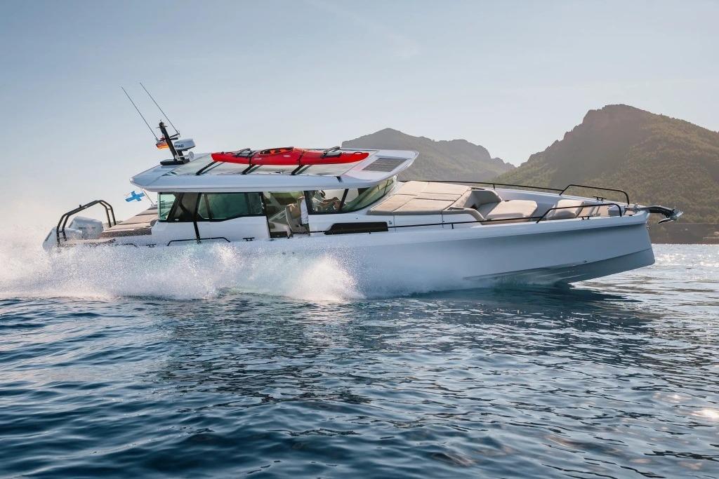 2026 Axopar 45 XC Cross Cabin