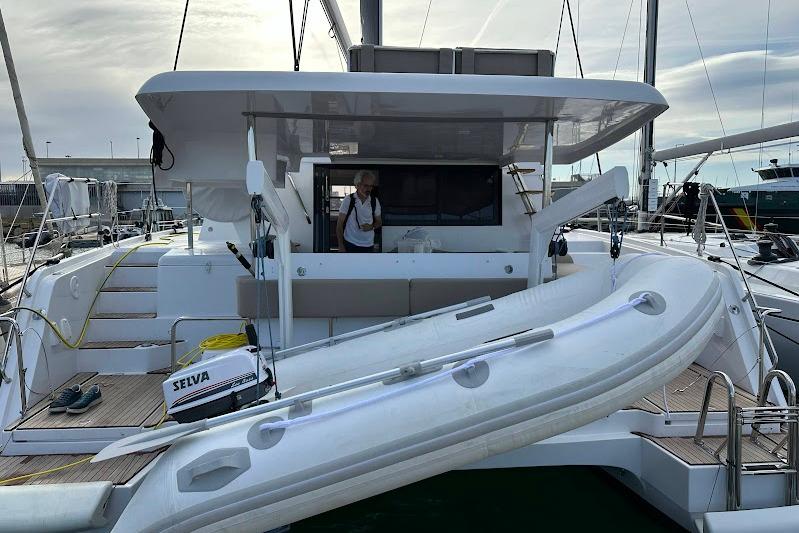 2023 Aventura 37