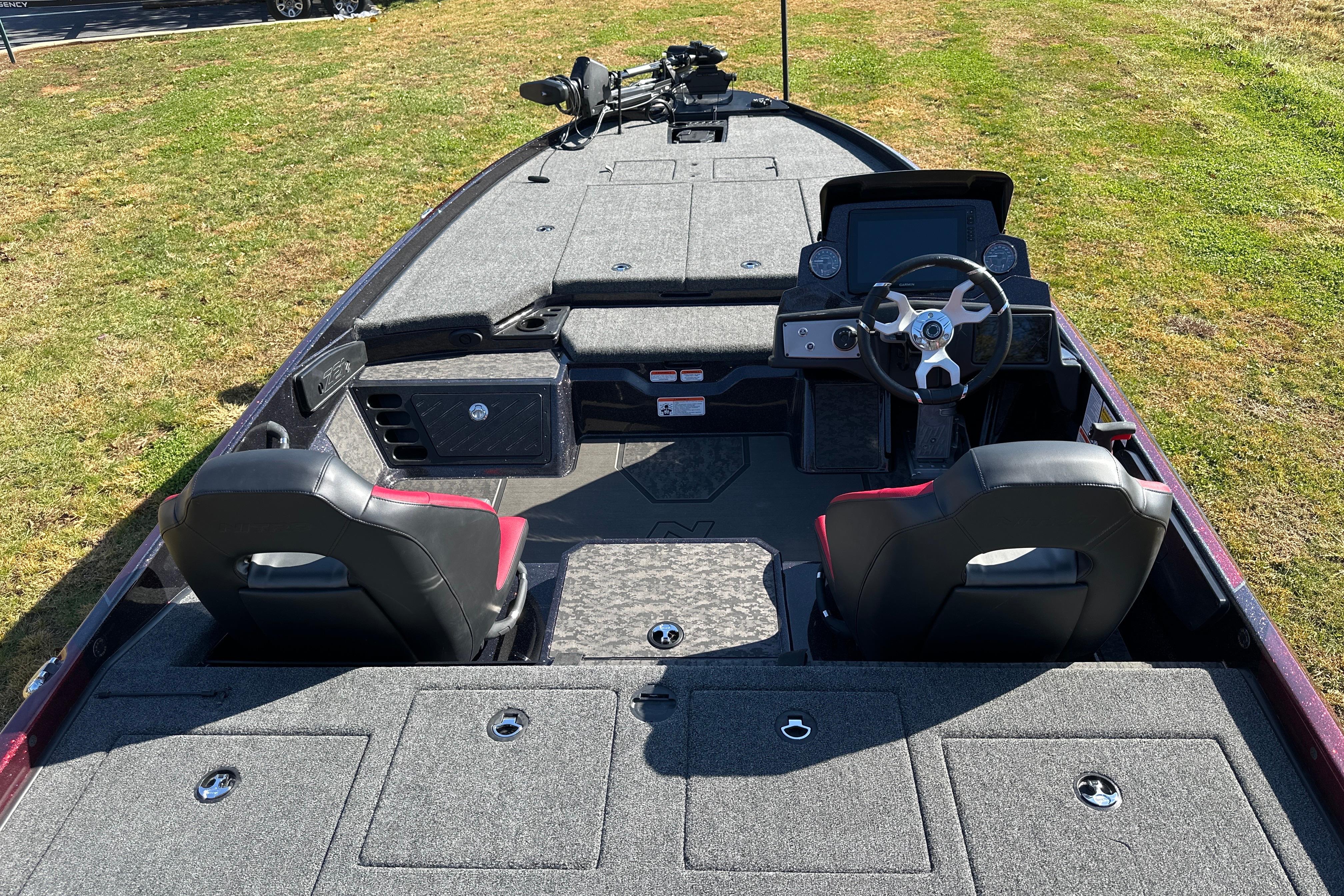 2026 Nitro Z21 XL Pro boat interior with dual seats and steering console.