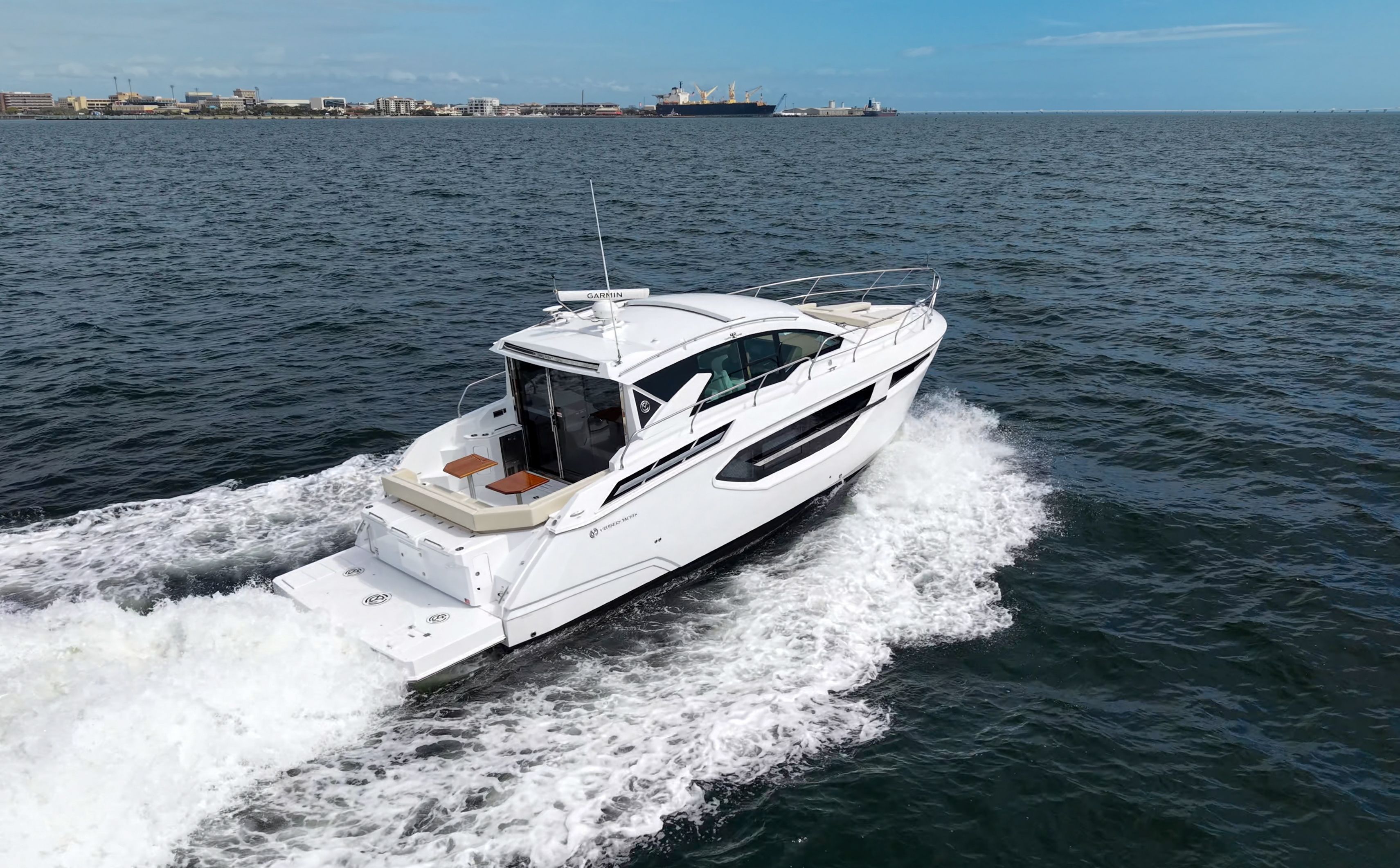 2026 Cruisers Yachts 42 Cantius - 9