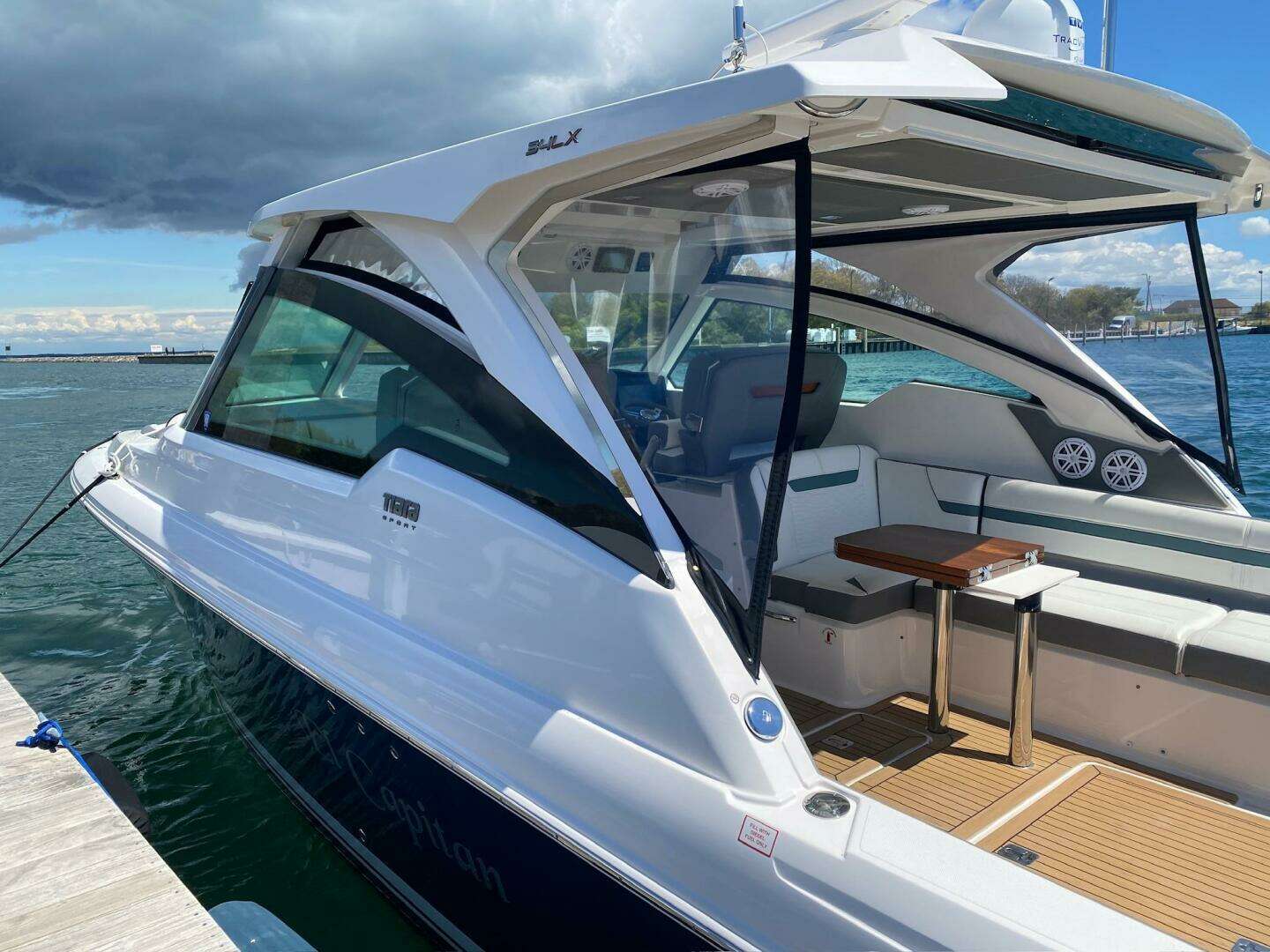 2019 Tiara Yachts 34LX - Image 9