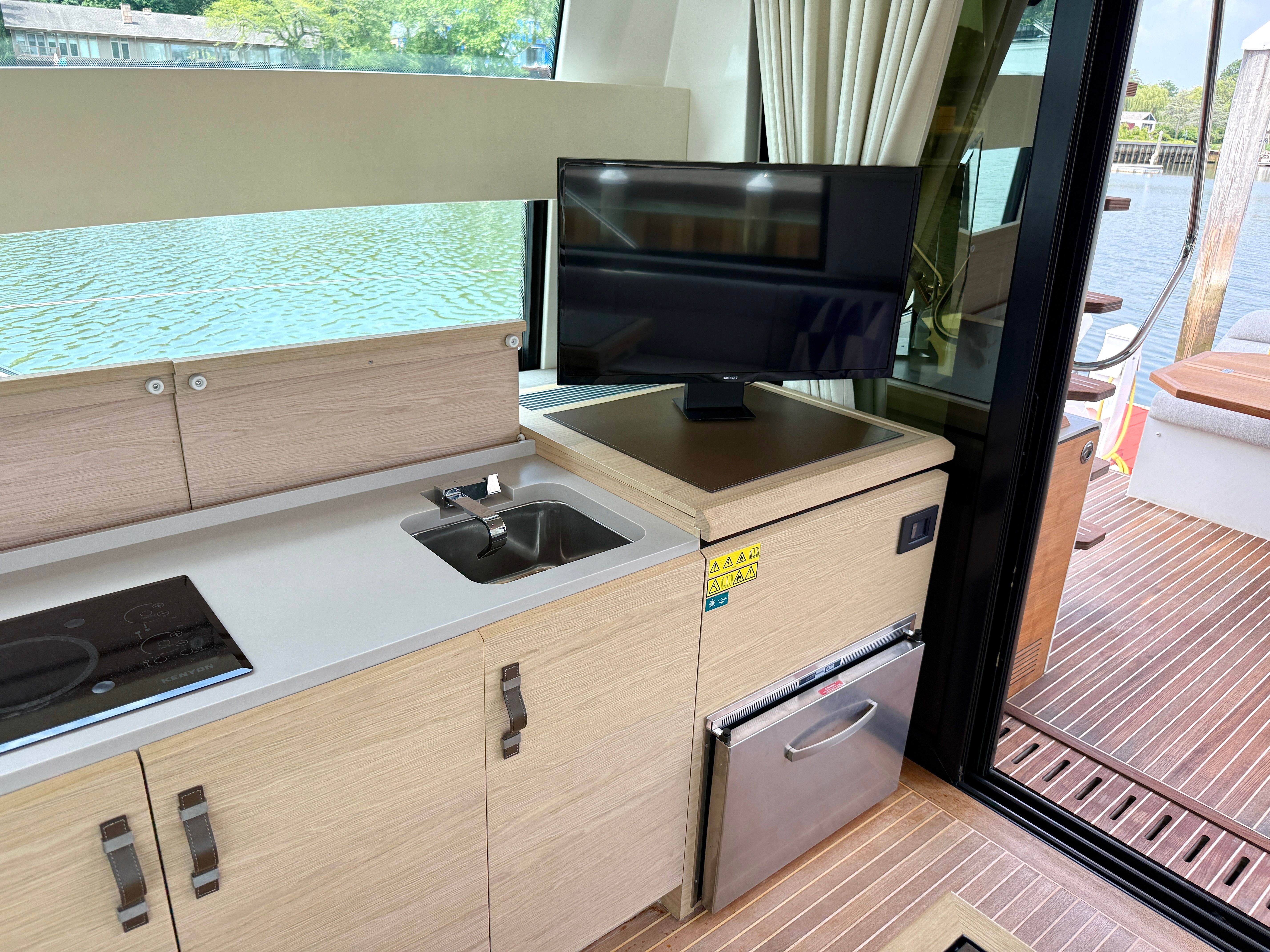 2020 Beneteau 50 Gran Turismo SportFly - 15