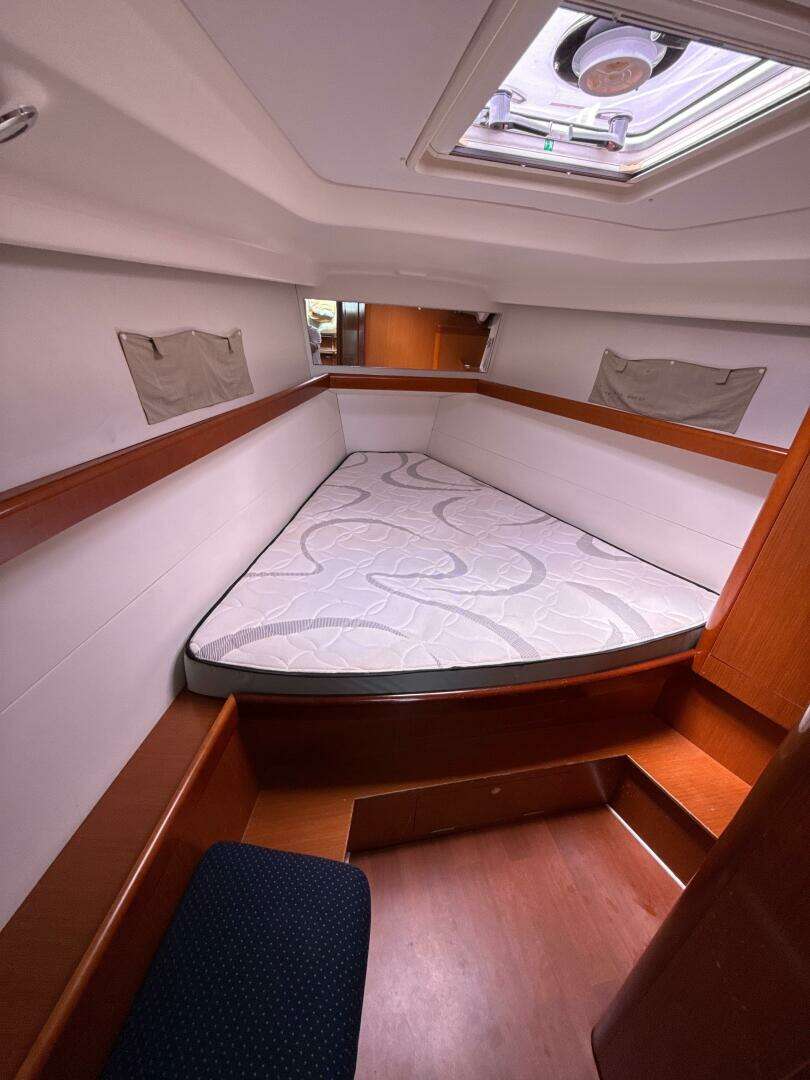 2012 Beneteau 43 - Image 87