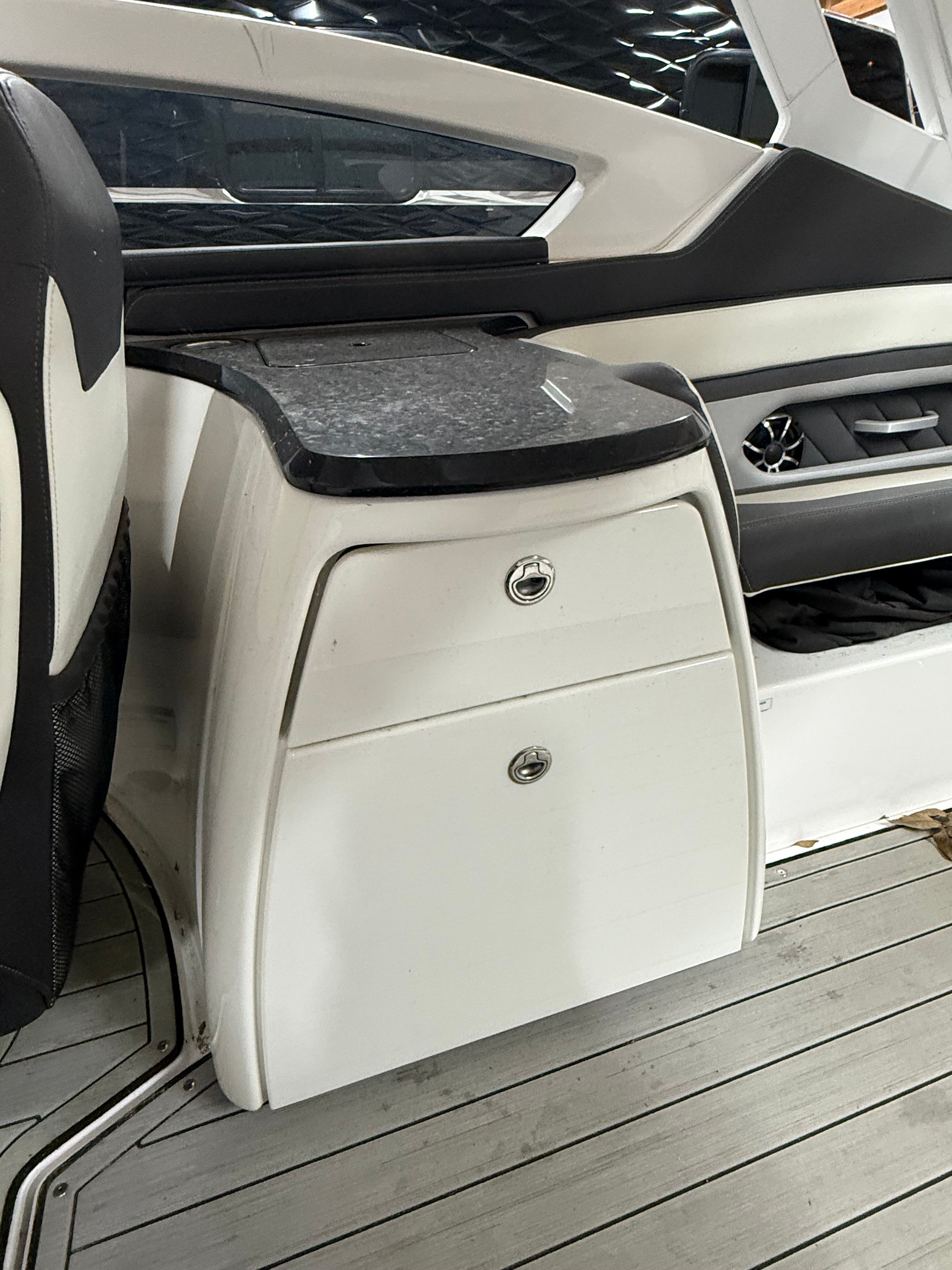 2021 Yamaha Boats 275SD - 13