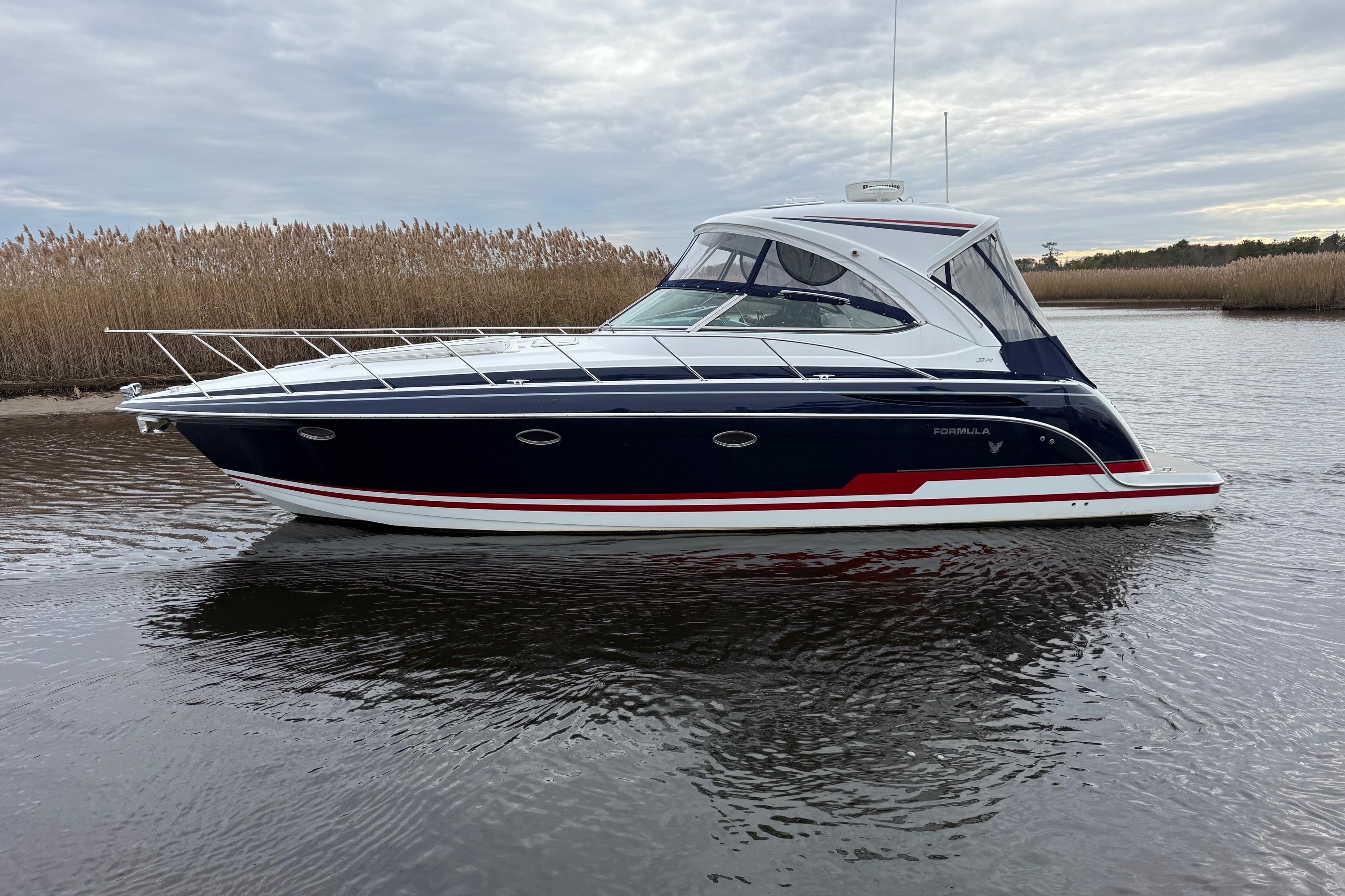 2015 Formula 37 Performance Cruiser