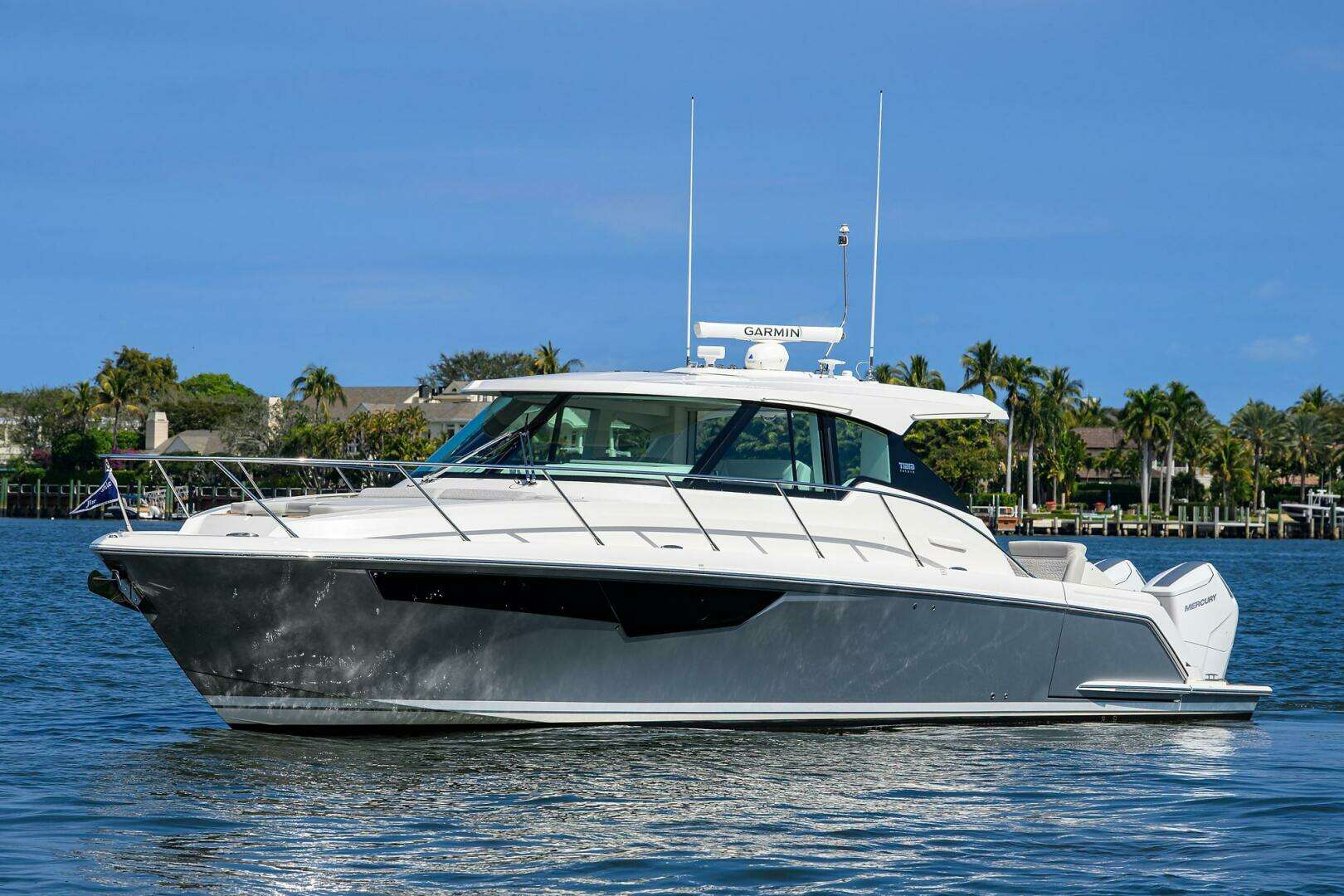 2022 Tiara Yachts 43 LE - Image 60