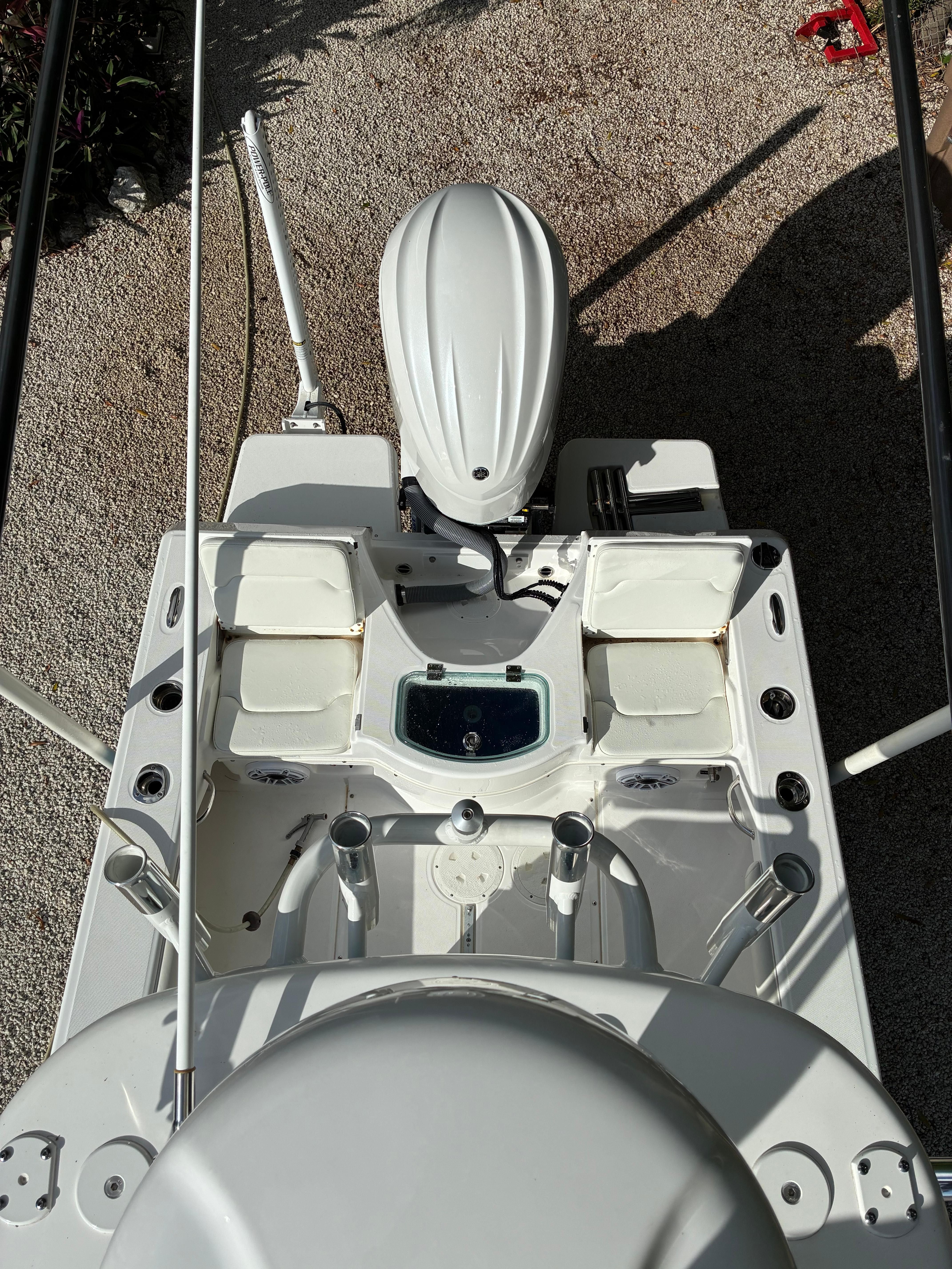 2023 Everglades 243 Center Console - 4