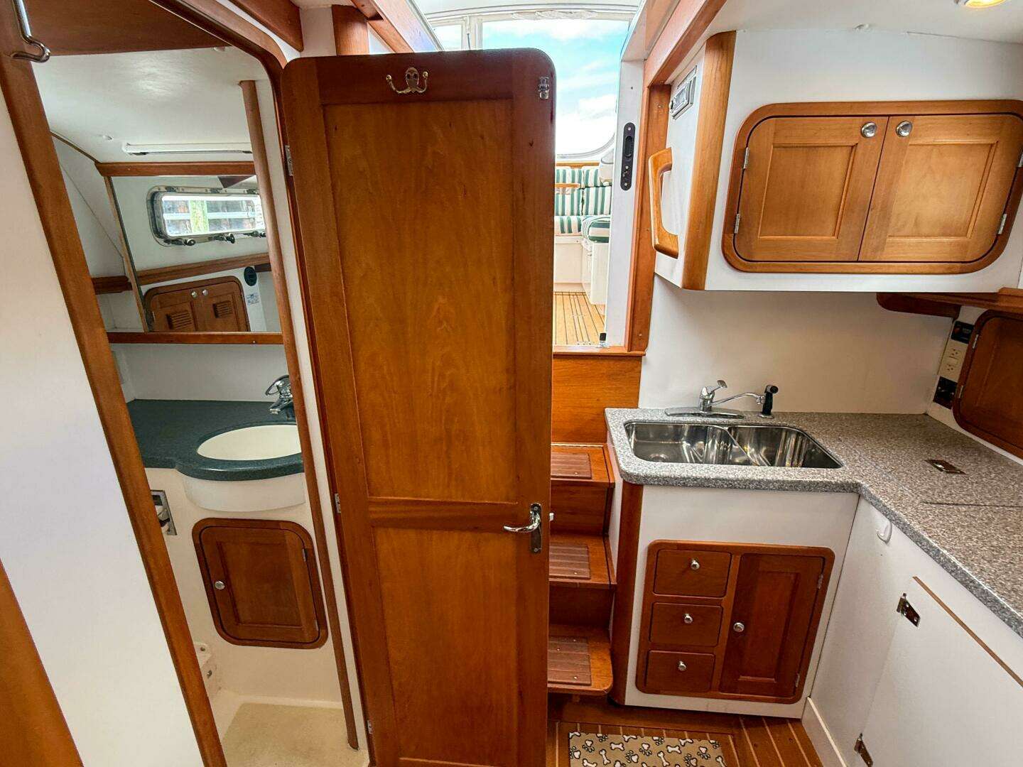 2002 Legacy 34 Express Twin Jet - Image 39