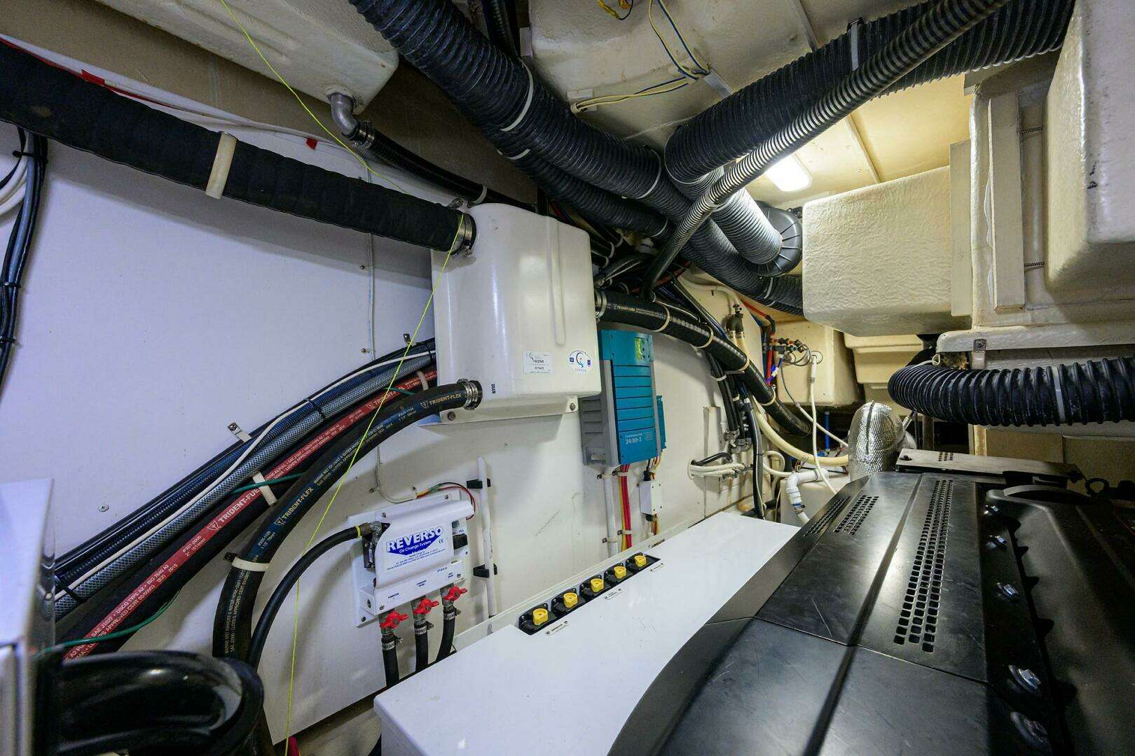 2016 Marquis 660 Sport Yacht - Image 42