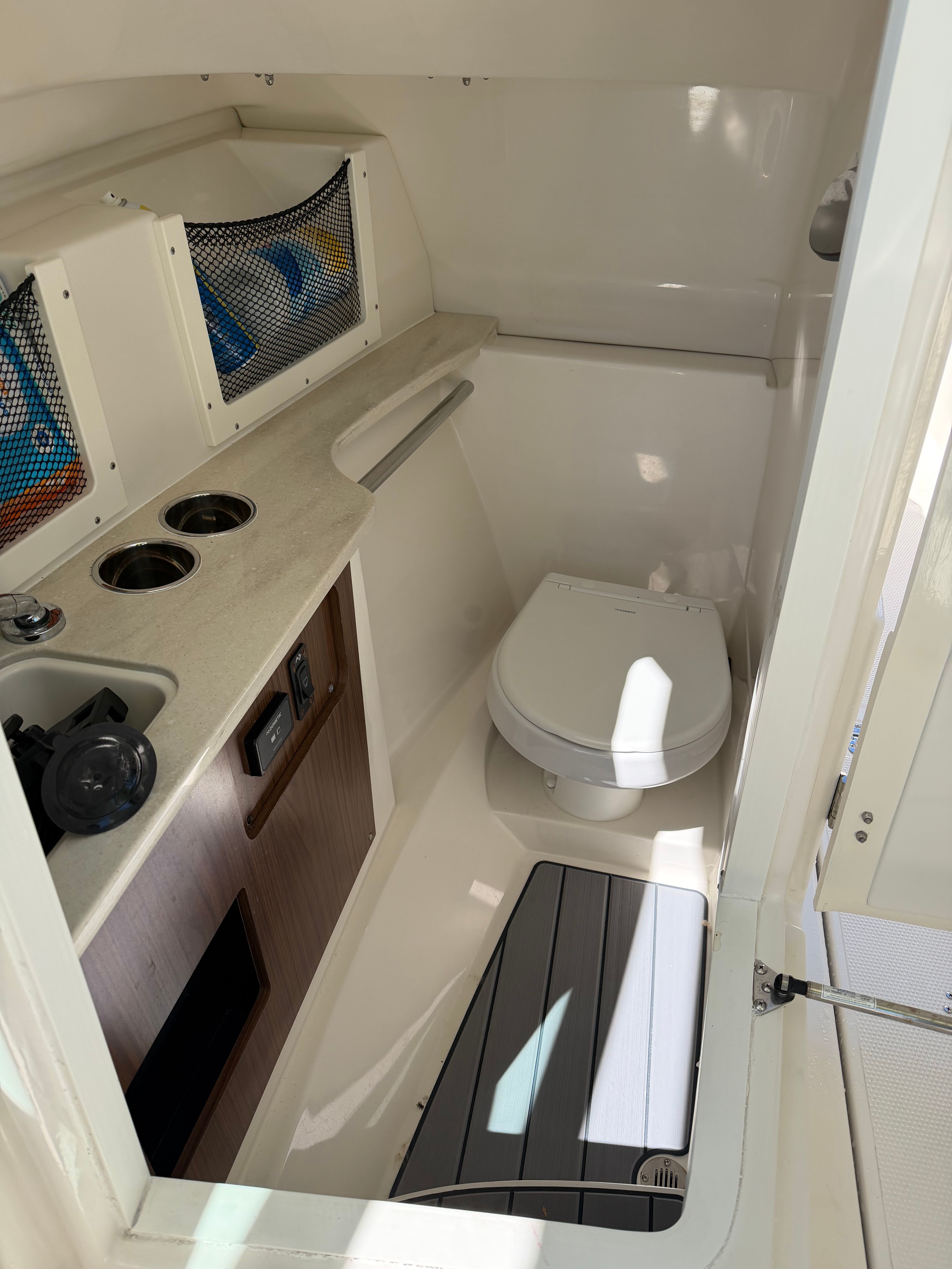 2023 Sailfish 245 DC - 5