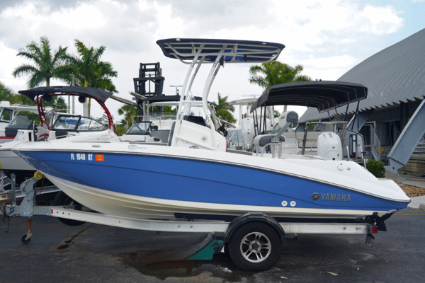 2018 Yamaha Boats 195 FSH