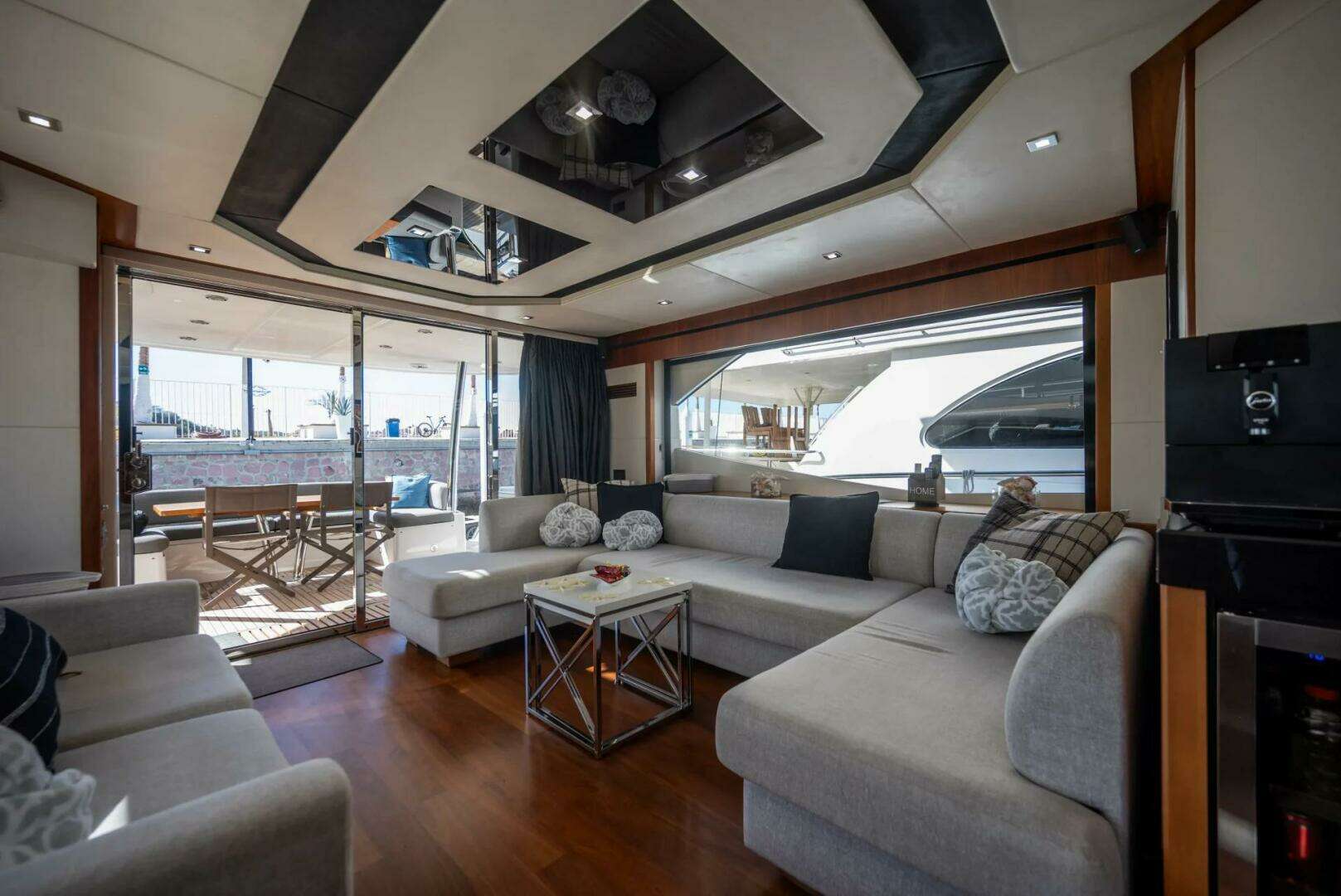 2015 Sunseeker 75 - Image 9