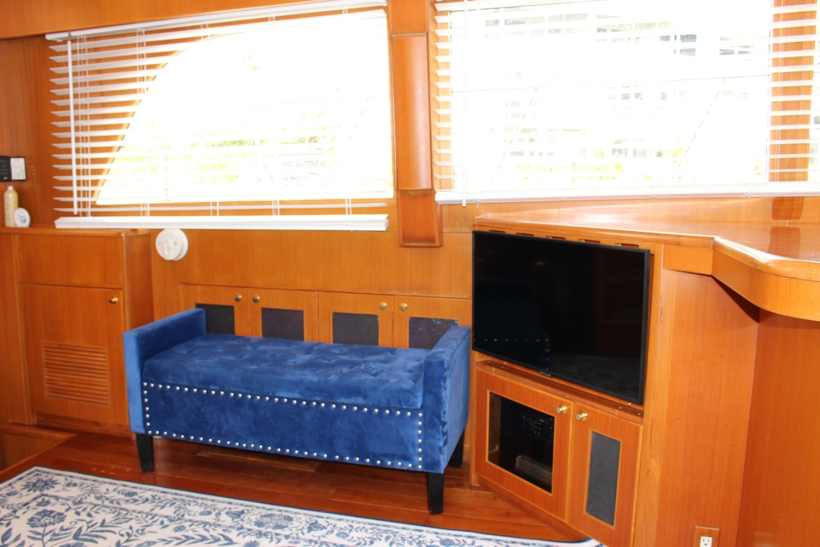 2007 Jefferson Motor Yacht - Image 12