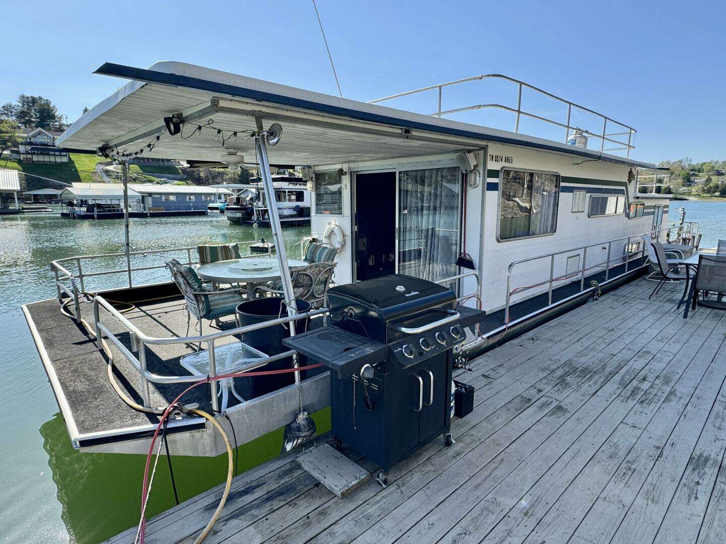 1977 Sumerset 14 x 58 Aluminum Hull Houseboat with Catwalks - Image 15
