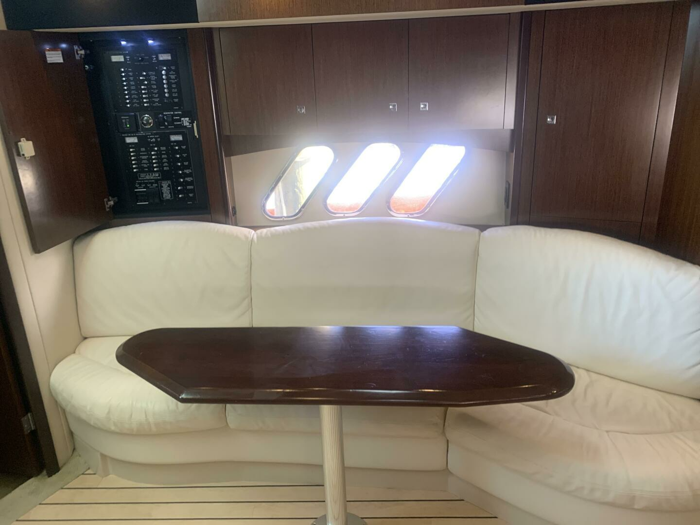 2011 Cruisers Yachts 420 Sports Coupe - Image 28