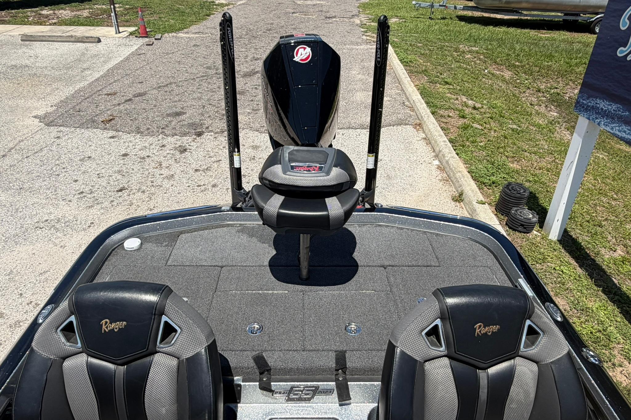 2023 Ranger Z521R boat interior with dual seats and fishing platform.