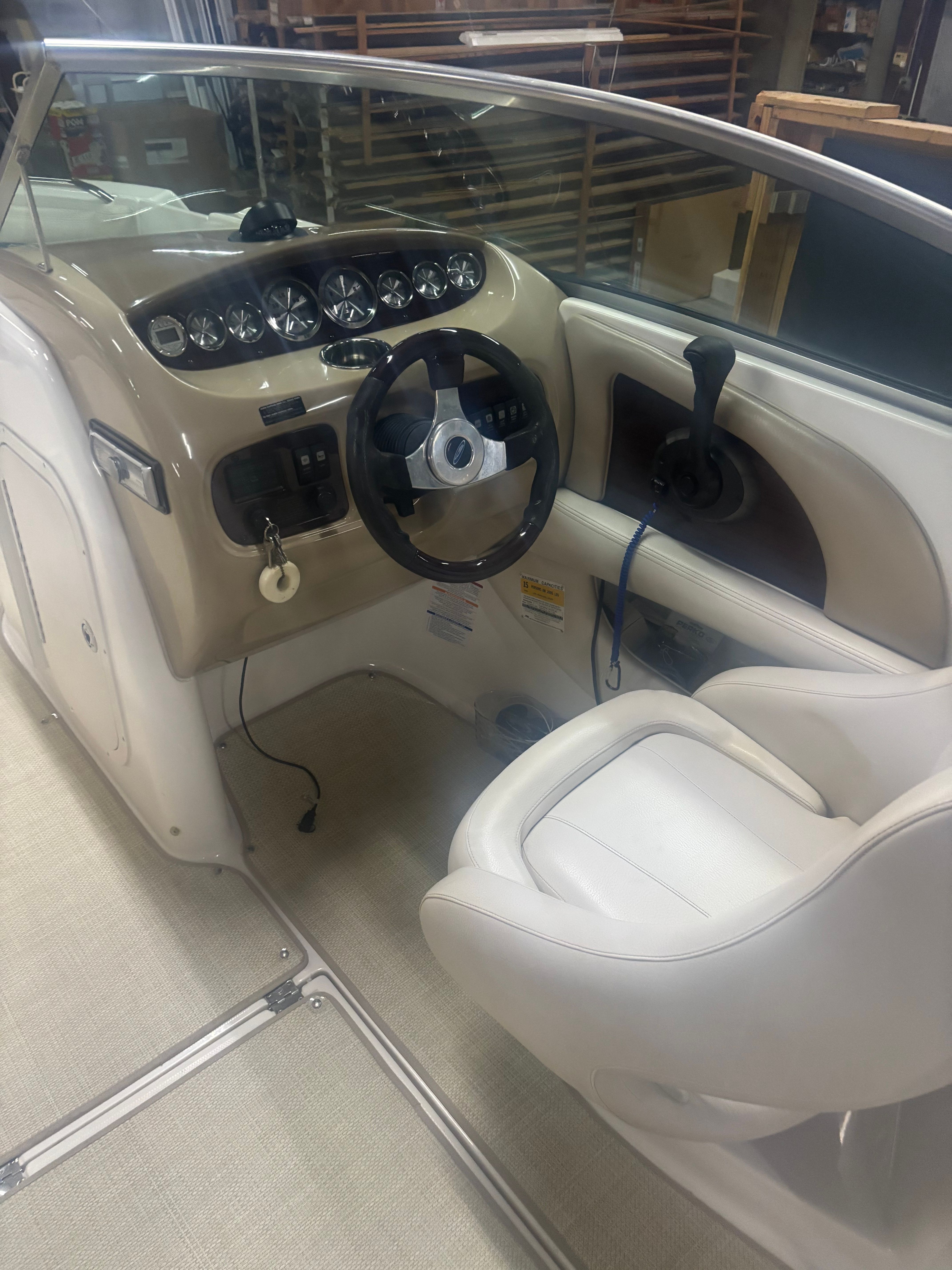 2003 Chaparral Sunesta 243 - 17