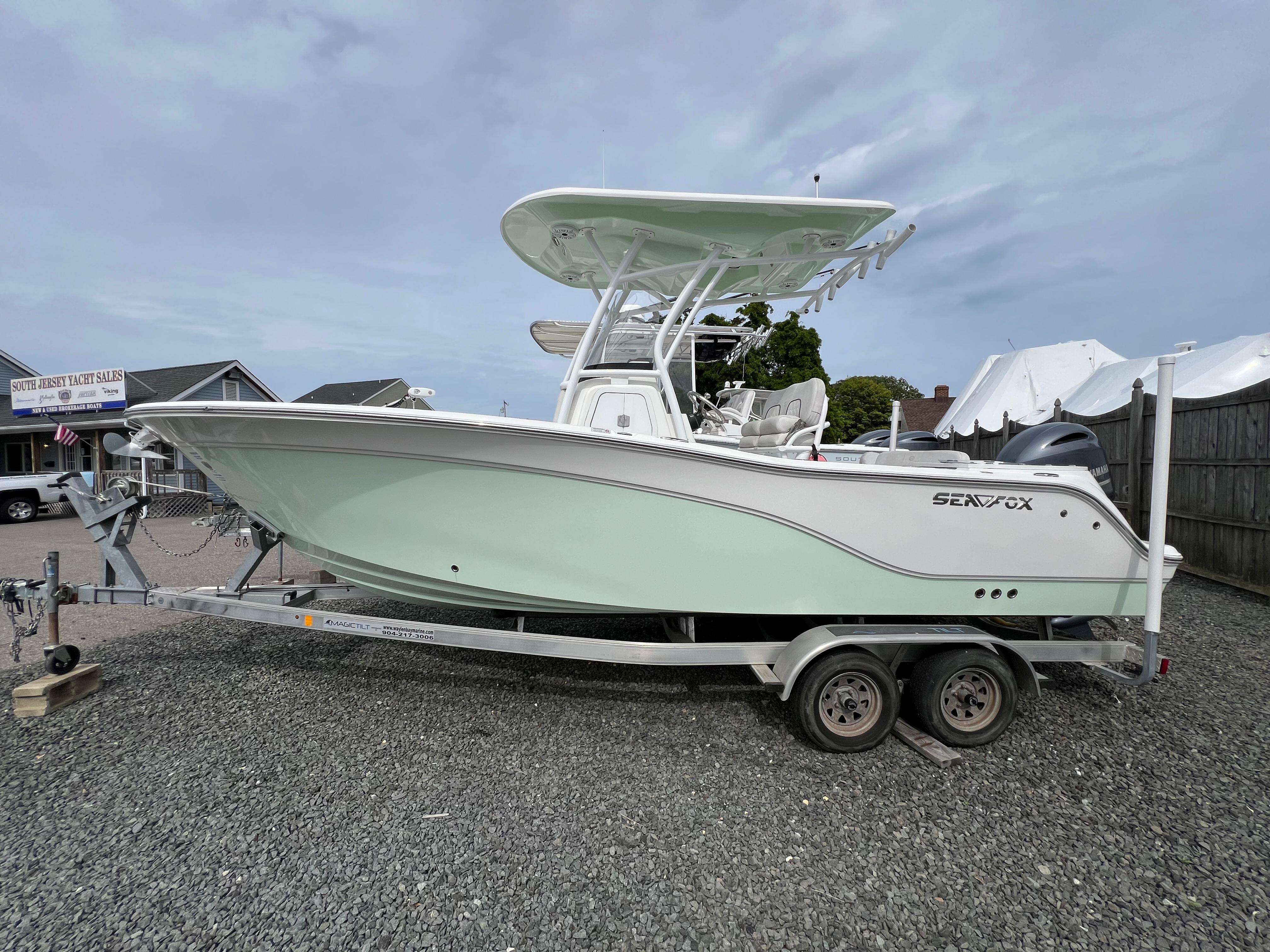 2021 Sea Fox 228 Commander